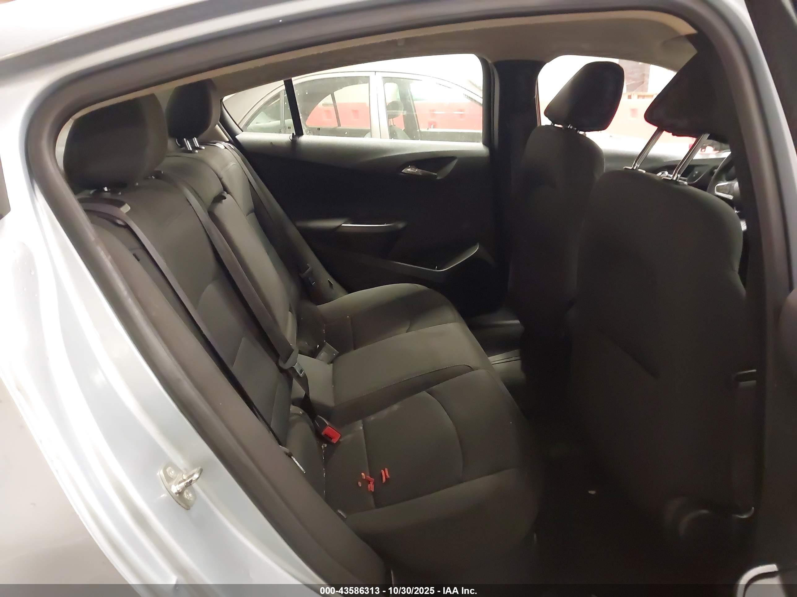 CHEVROLET CRUZE image 8