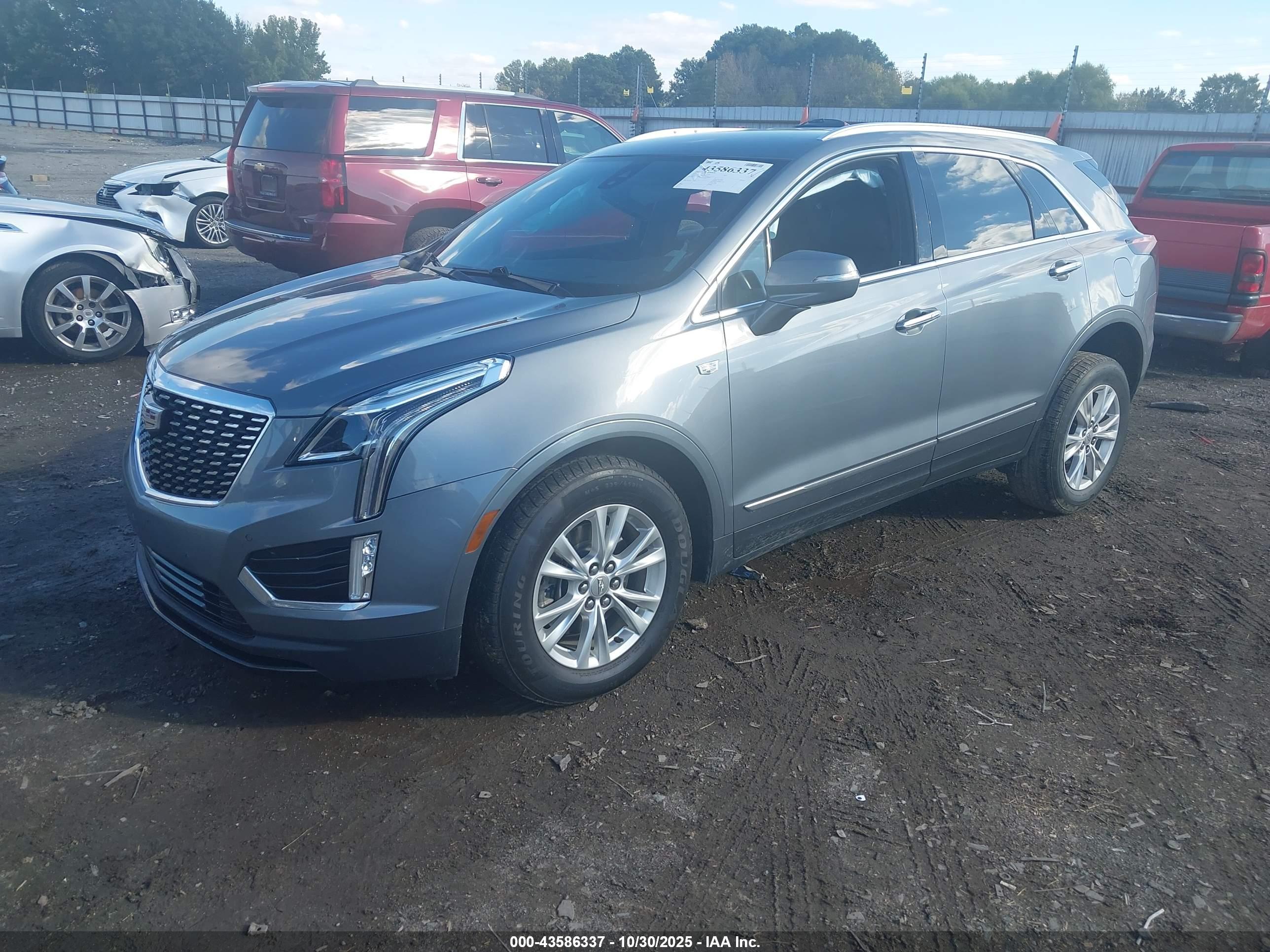 CADILLAC XT5 image 2