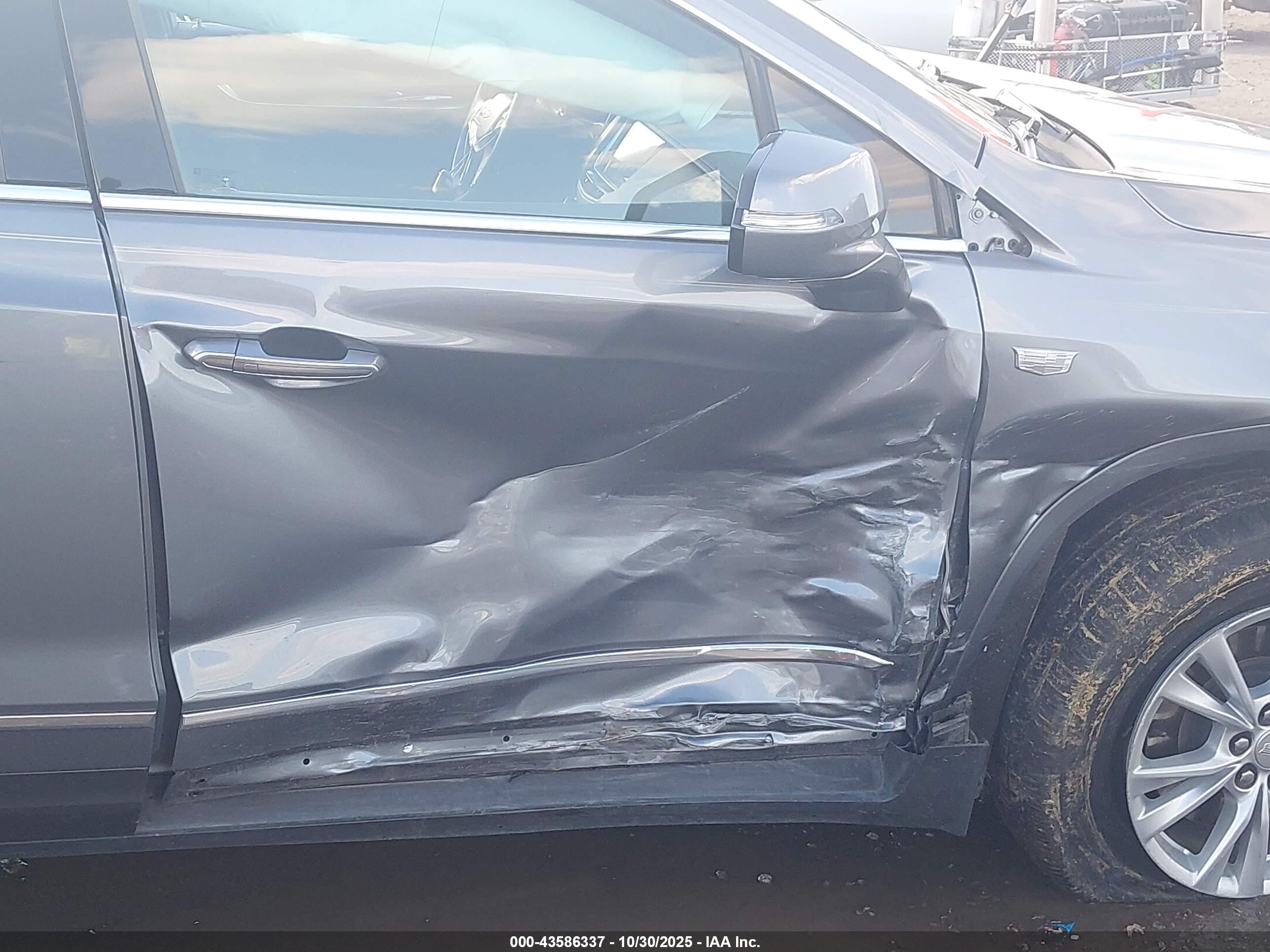 CADILLAC XT5 image 6