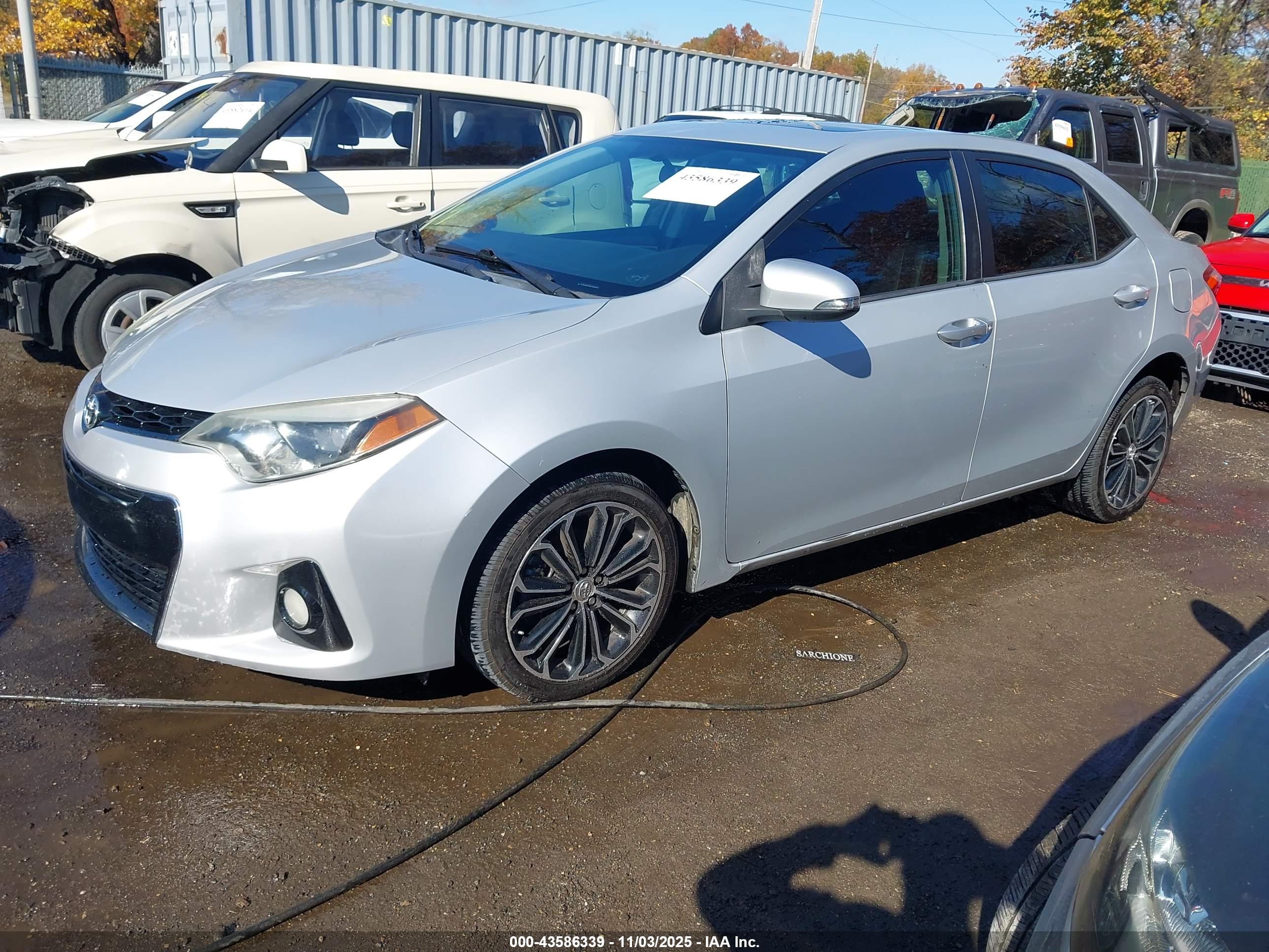 TOYOTA COROLLA image 2