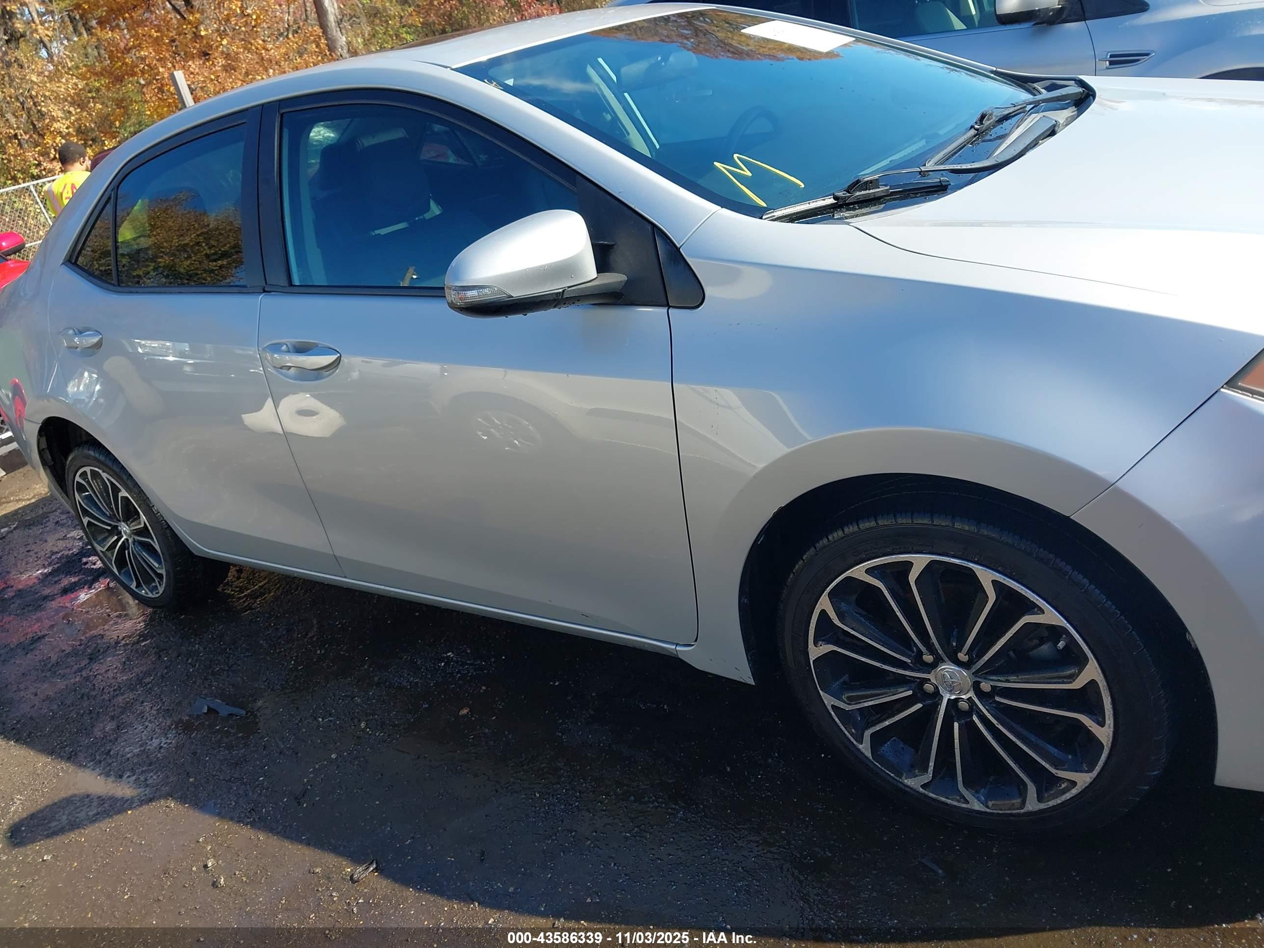 TOYOTA COROLLA image 6