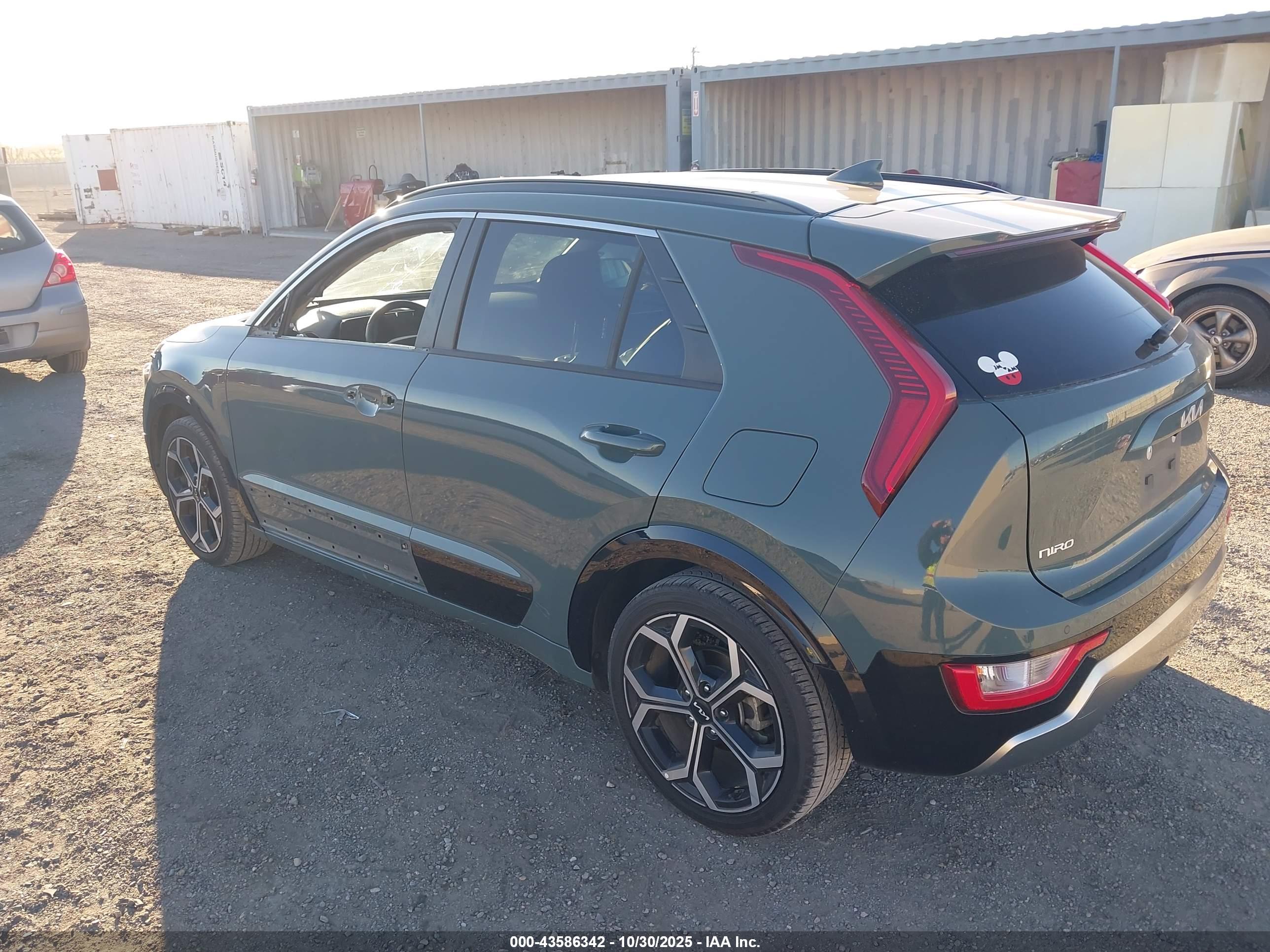 KIA NIRO image 3