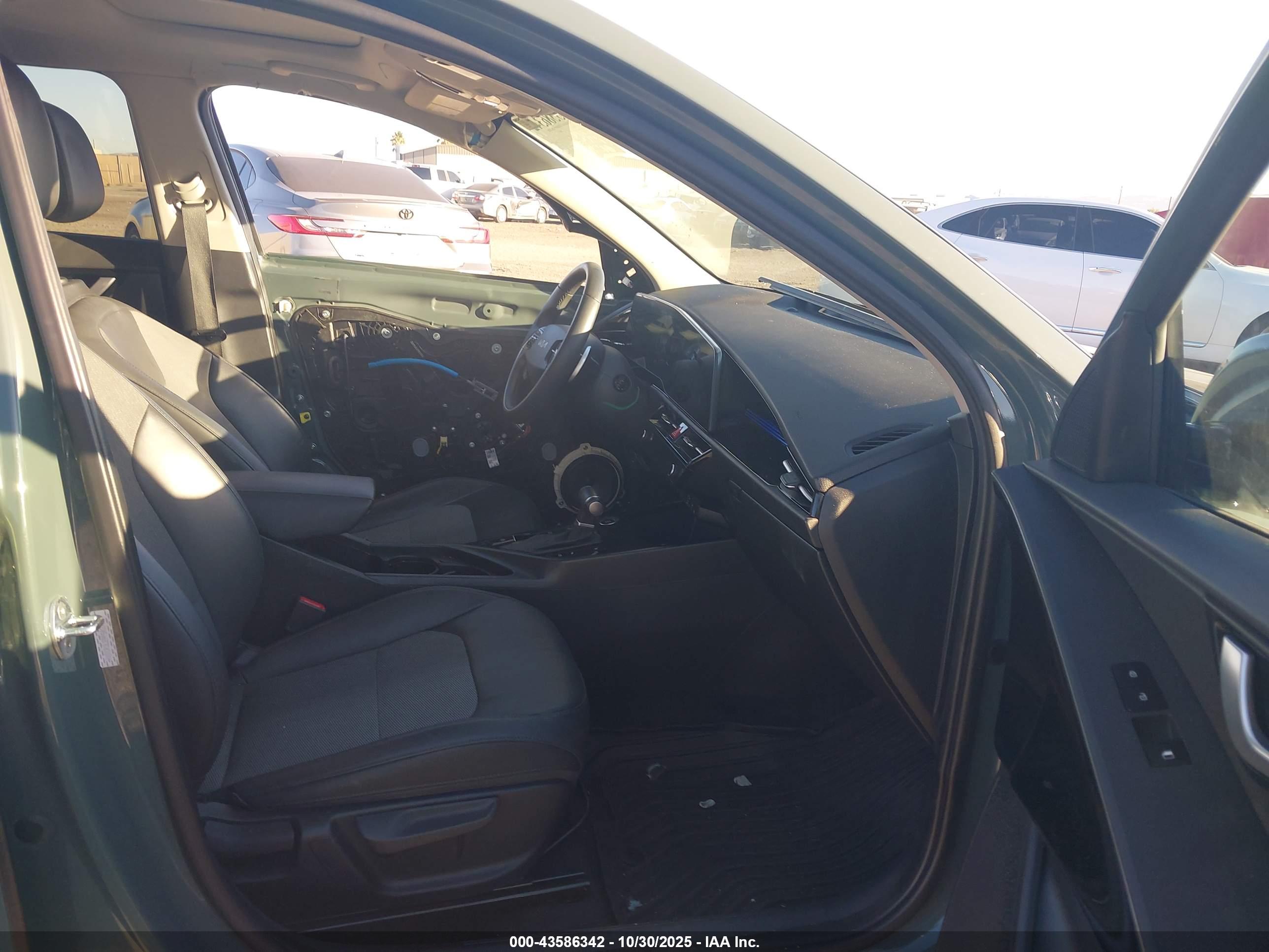 KIA NIRO image 5