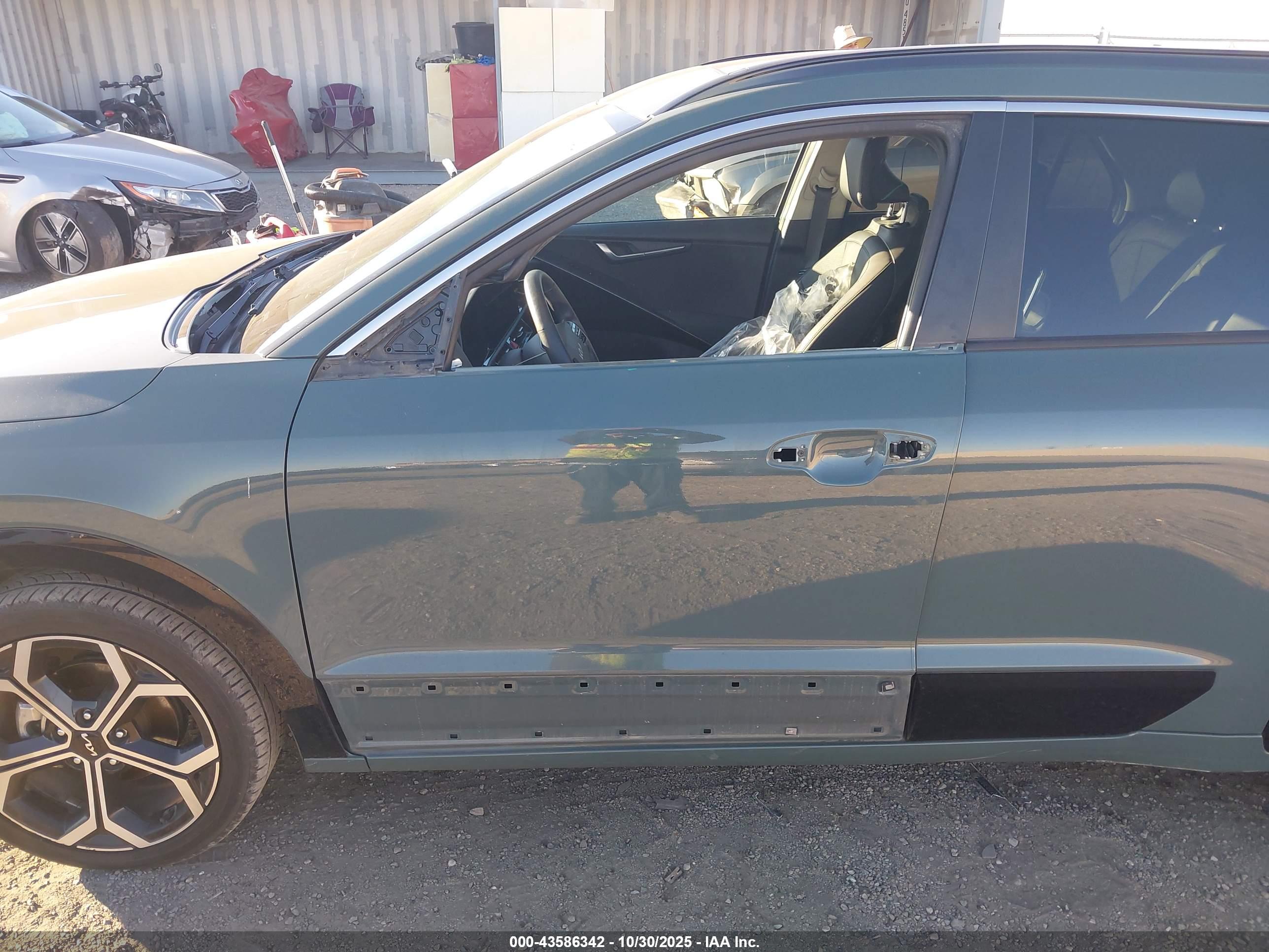 KIA NIRO image 6
