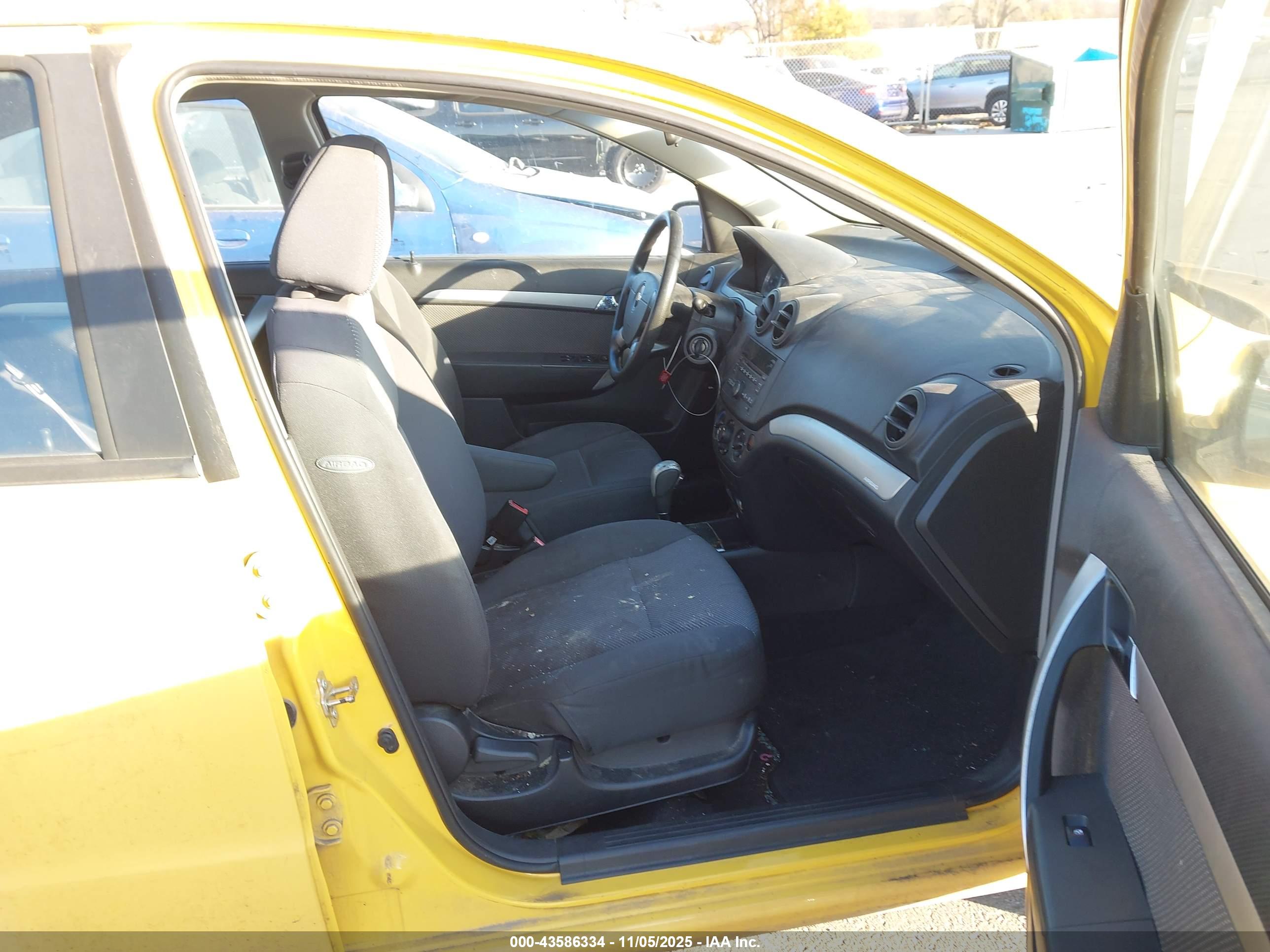 CHEVROLET AVEO image 5
