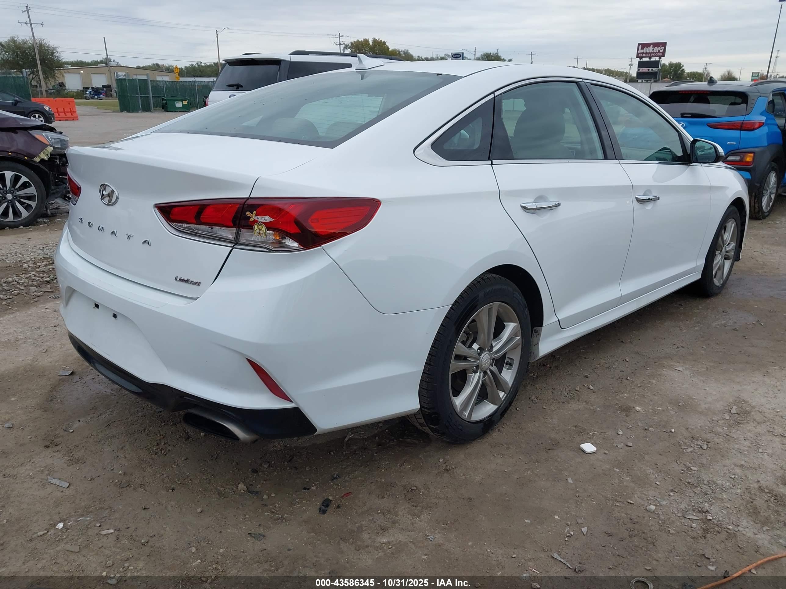 HYUNDAI SONATA image 4