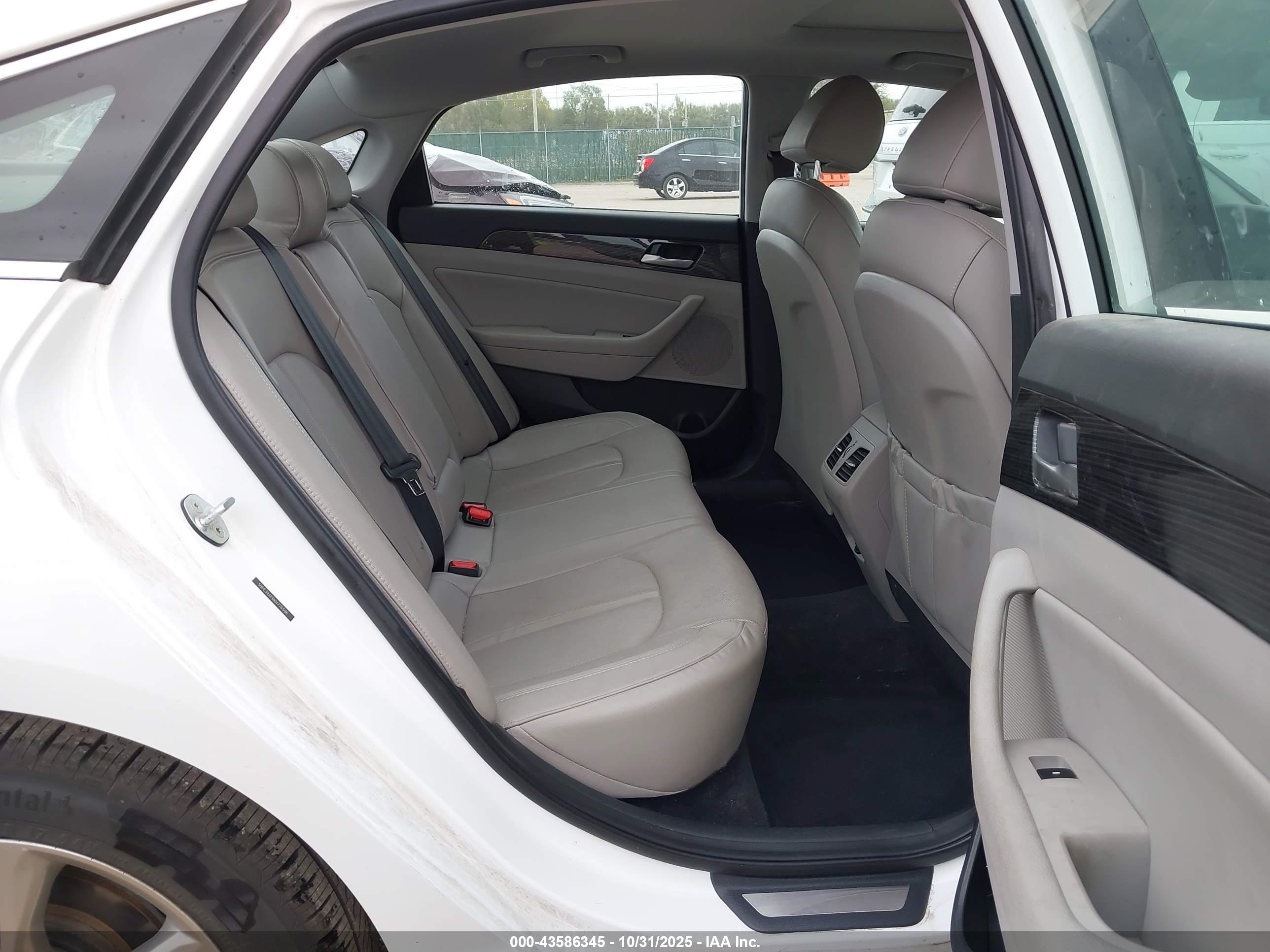 HYUNDAI SONATA image 8