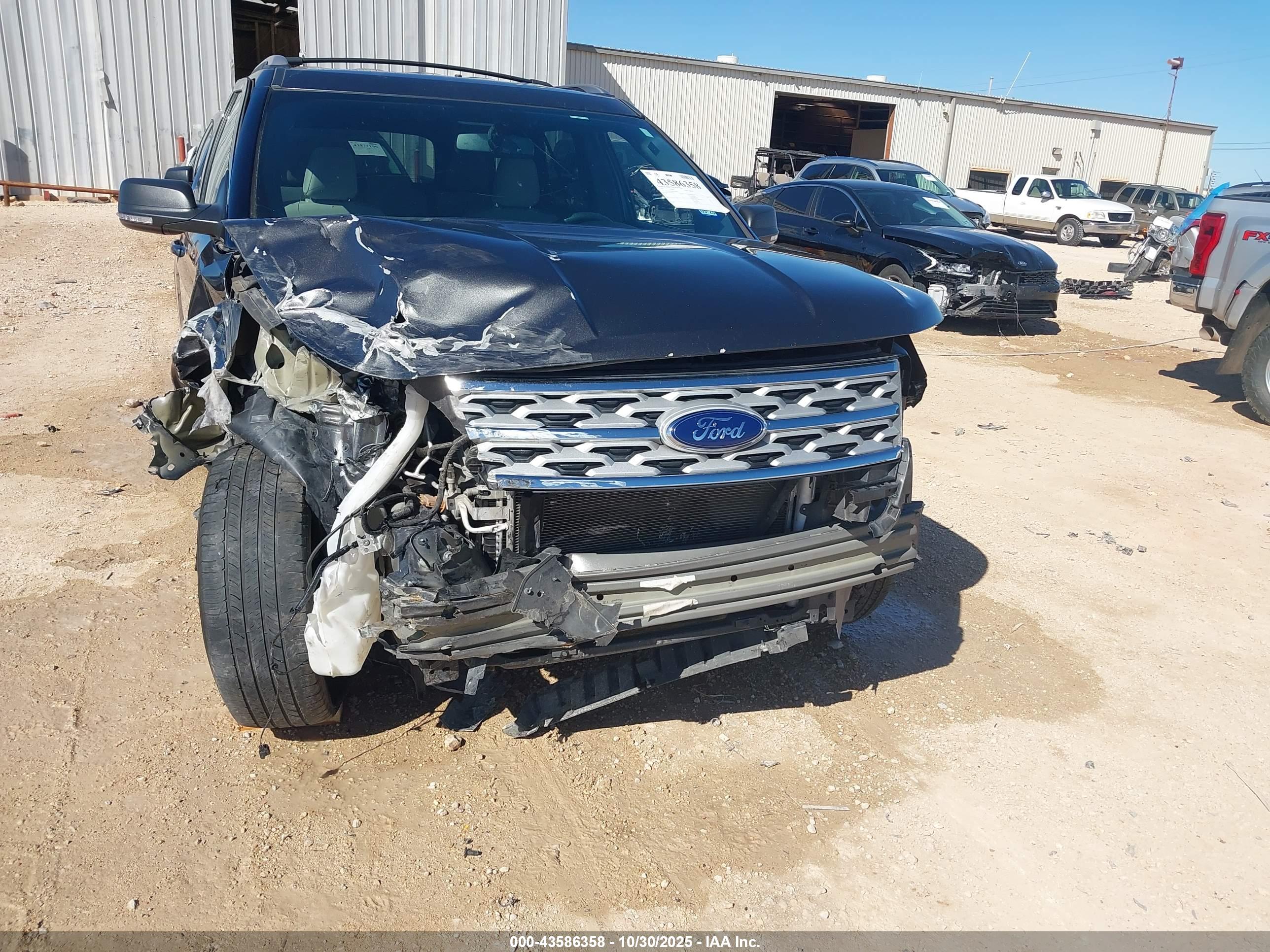 FORD EXPLORER image 6