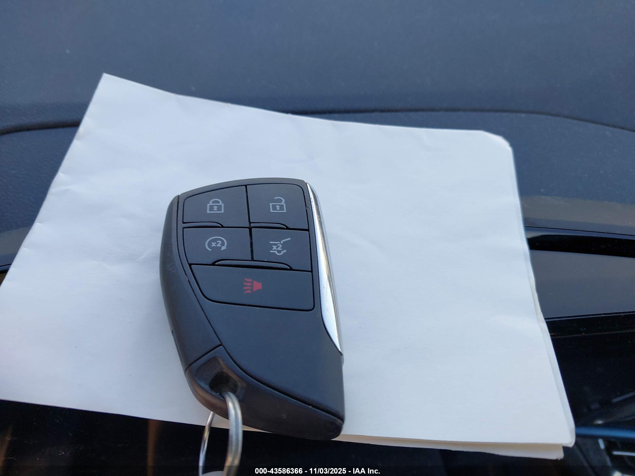 CHEVROLET EQUINOX image 11