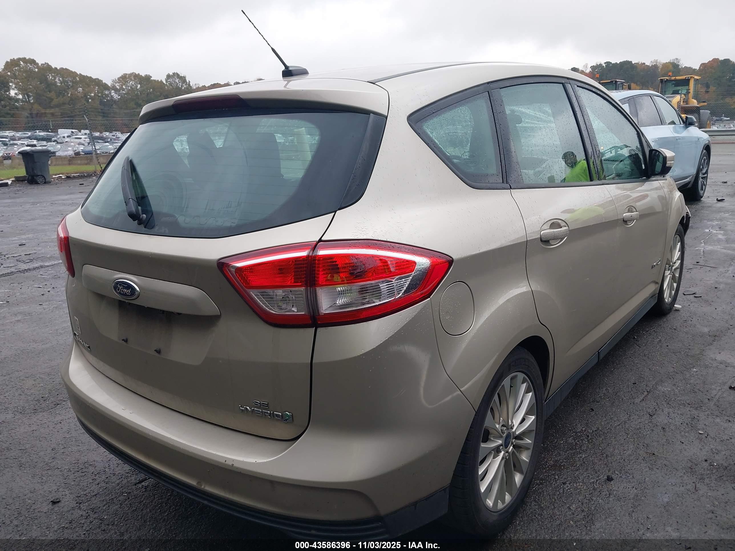 FORD C-MAX image 4