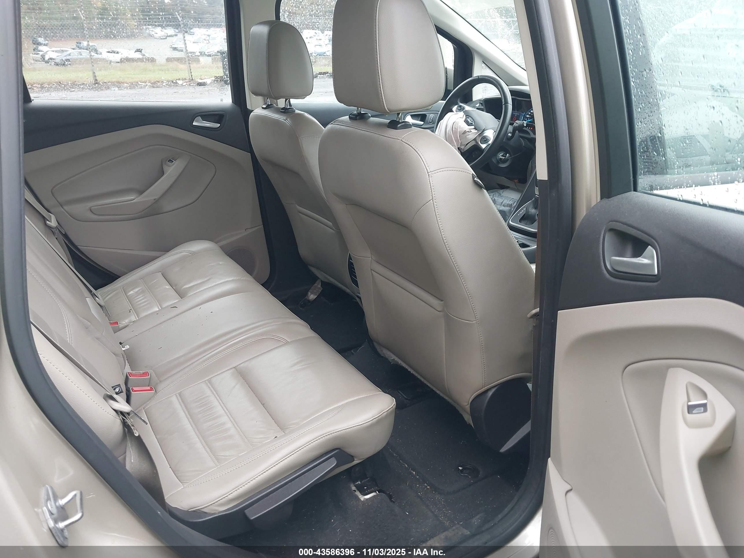 FORD C-MAX image 8
