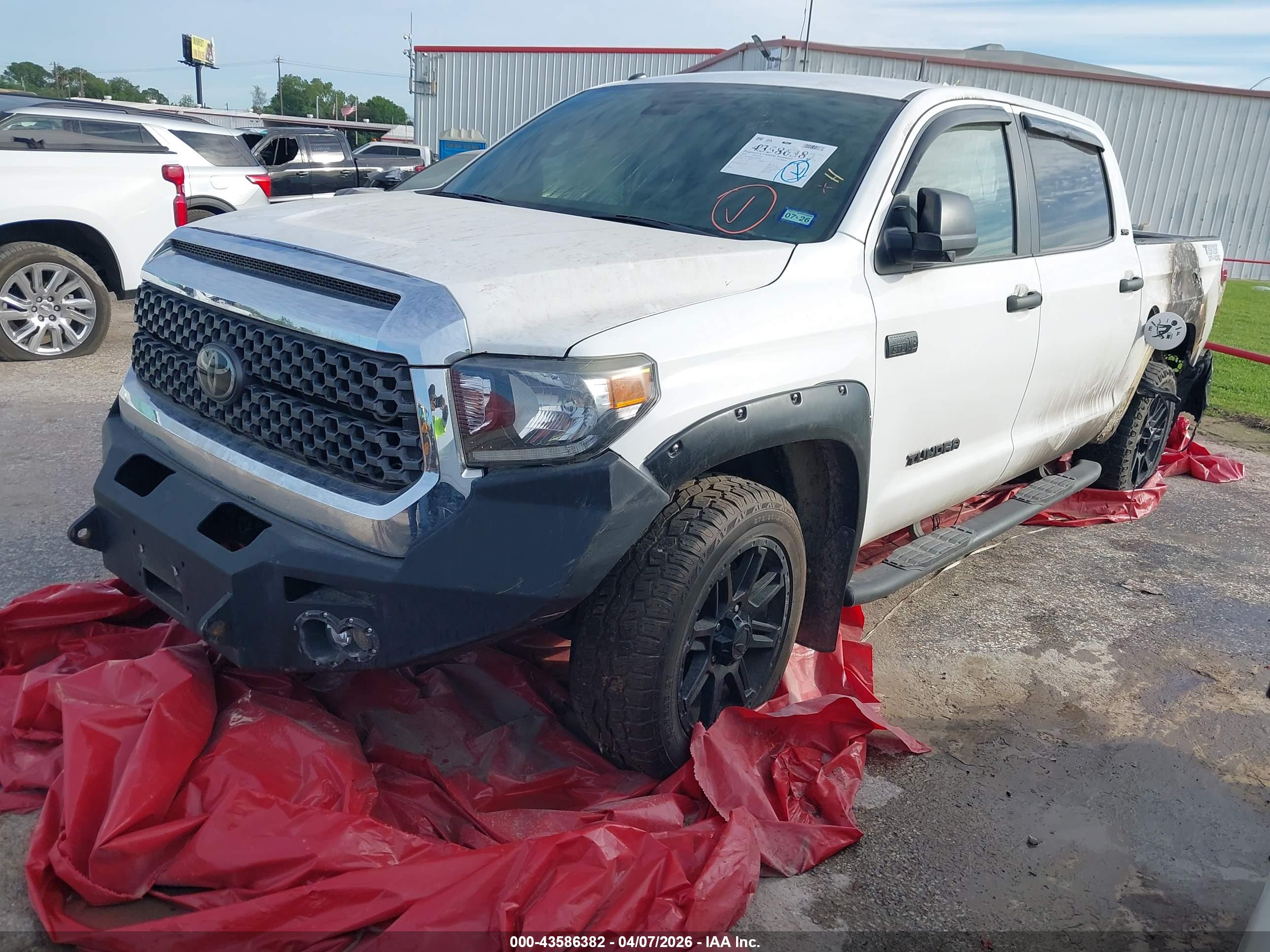 TOYOTA TUNDRA image 2