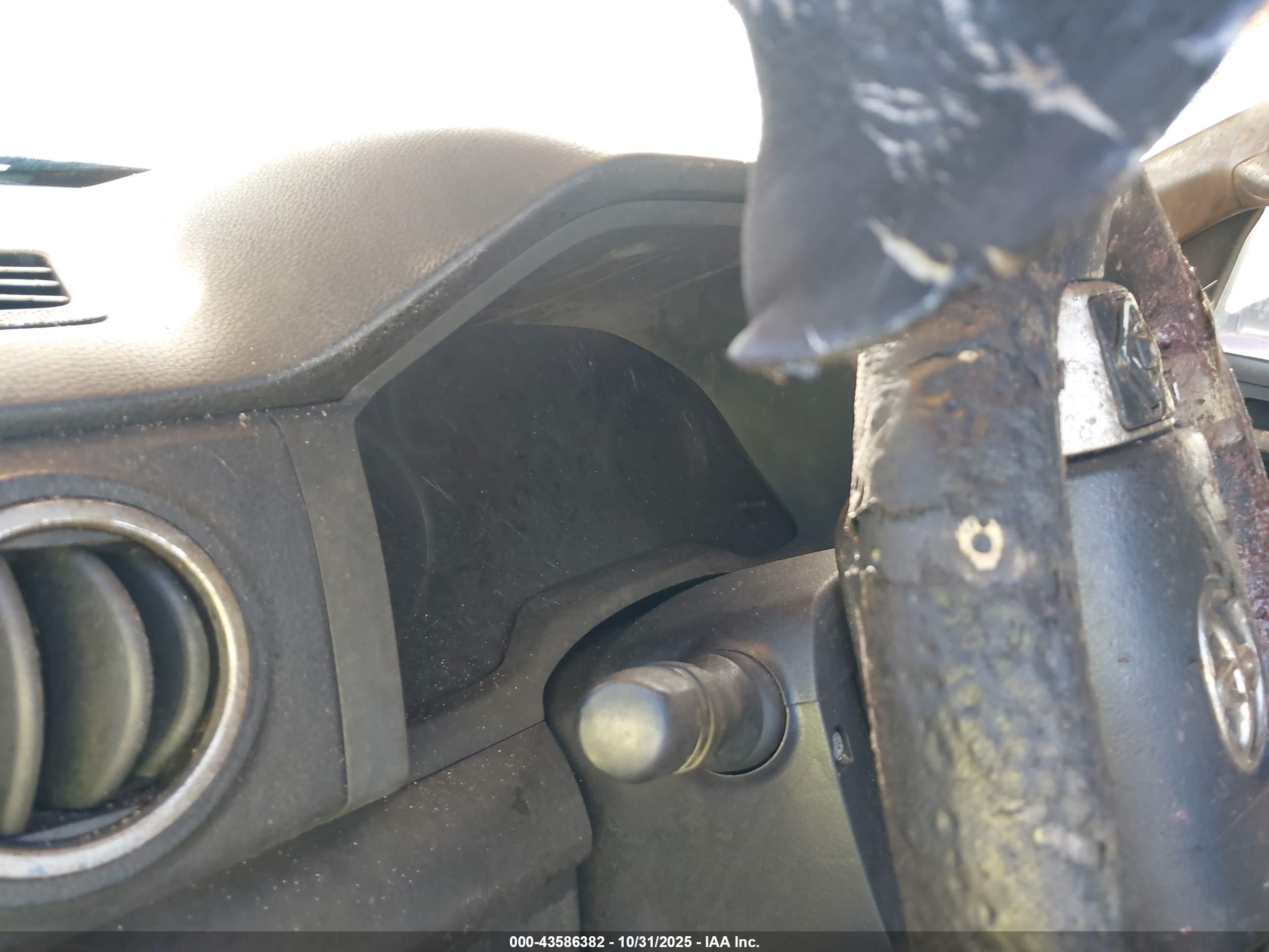 TOYOTA TUNDRA image 7