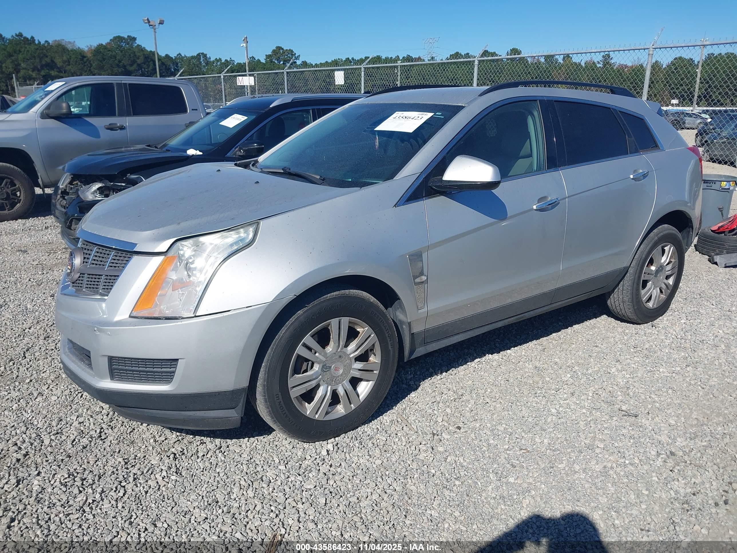 CADILLAC SRX image 2