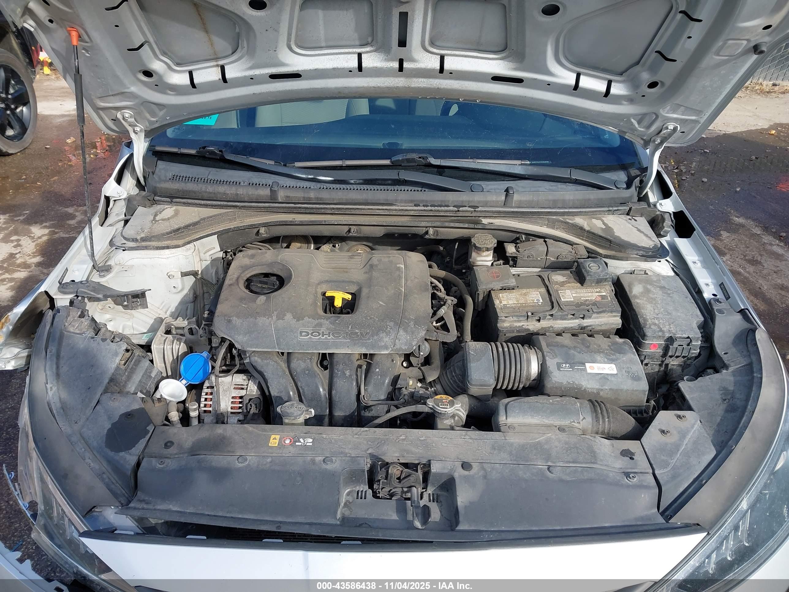 HYUNDAI ELANTRA image 10