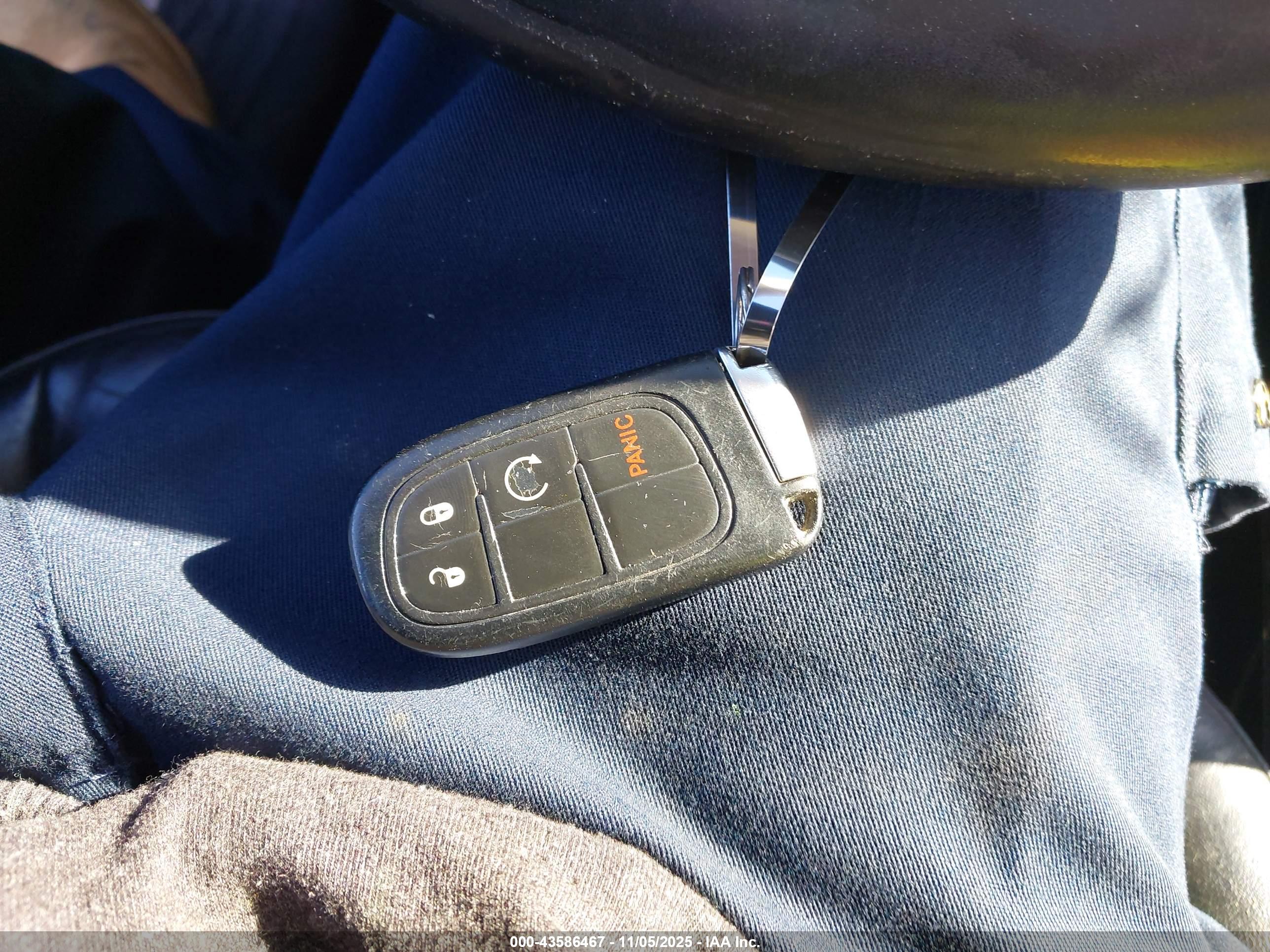 JEEP CHEROKEE image 11