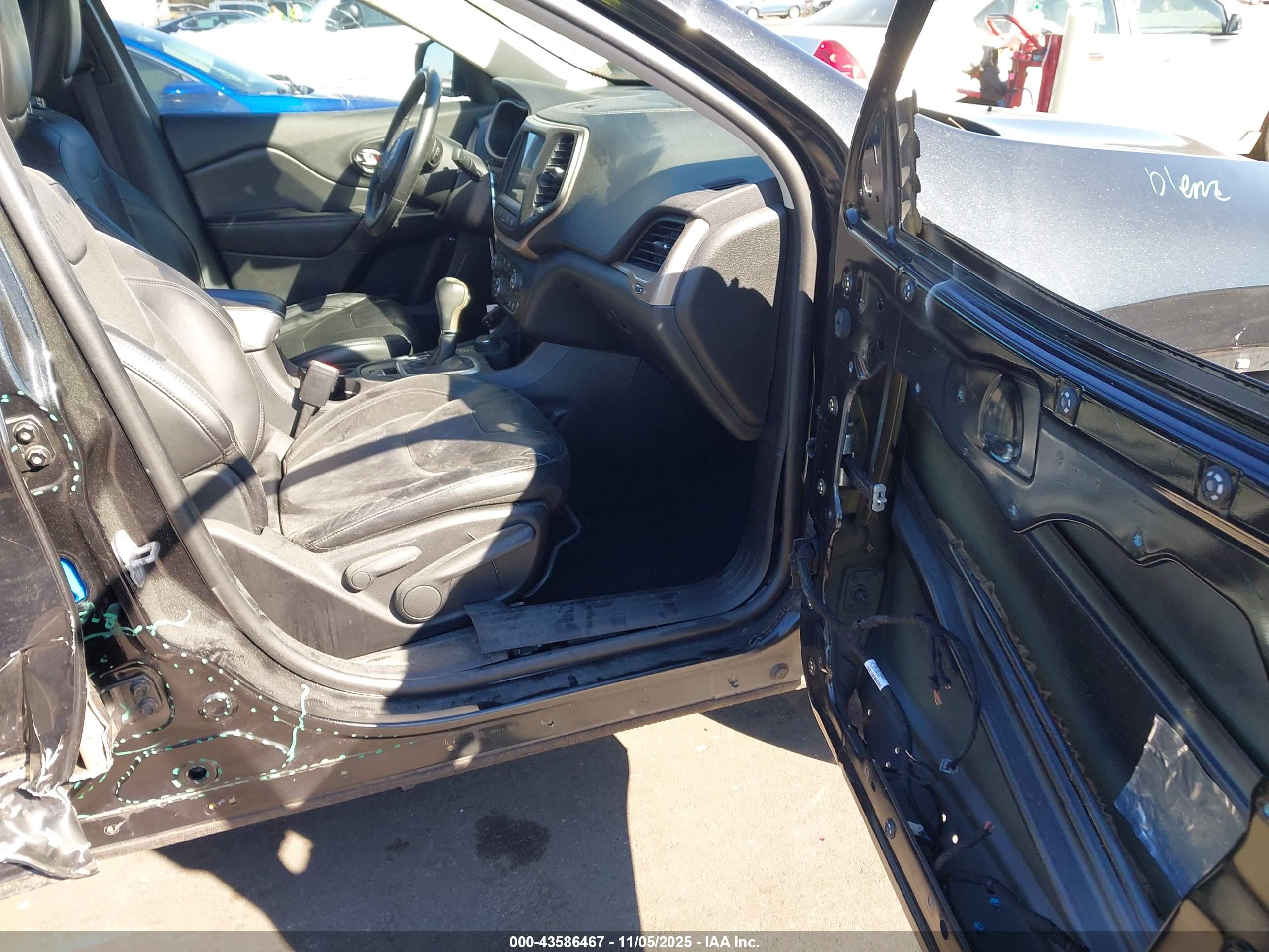 JEEP CHEROKEE image 5