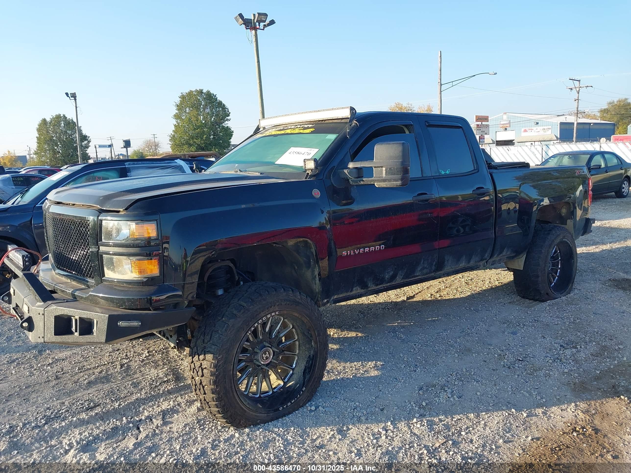 CHEVROLET SILVERADO image 2