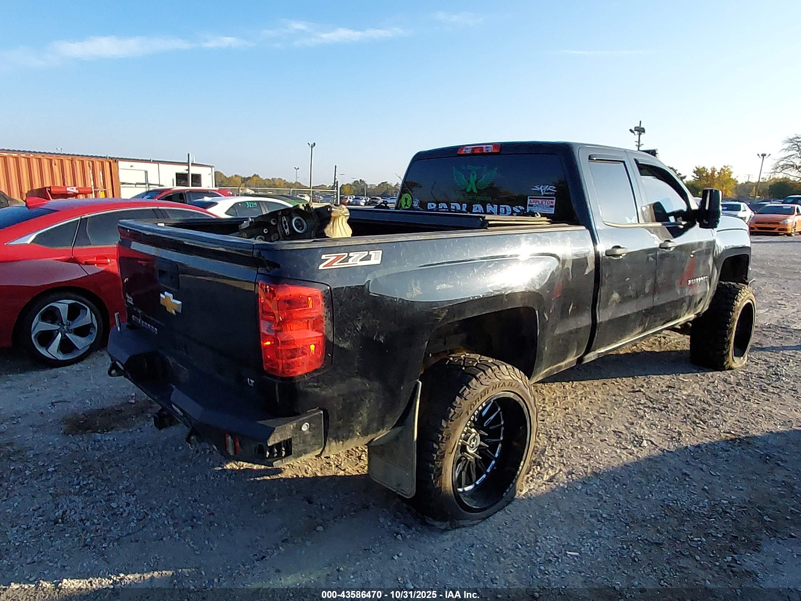 CHEVROLET SILVERADO image 4