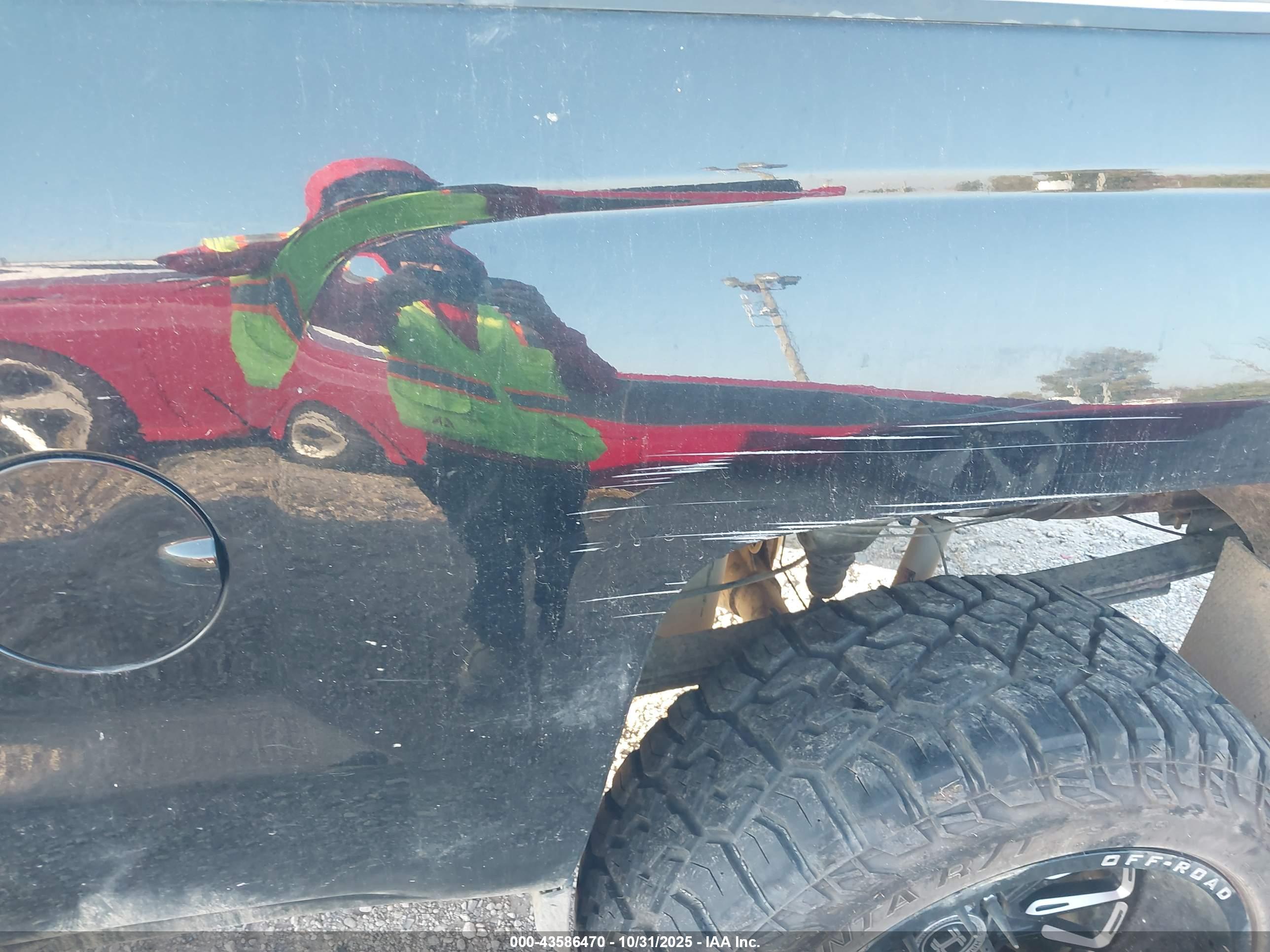 CHEVROLET SILVERADO image 6