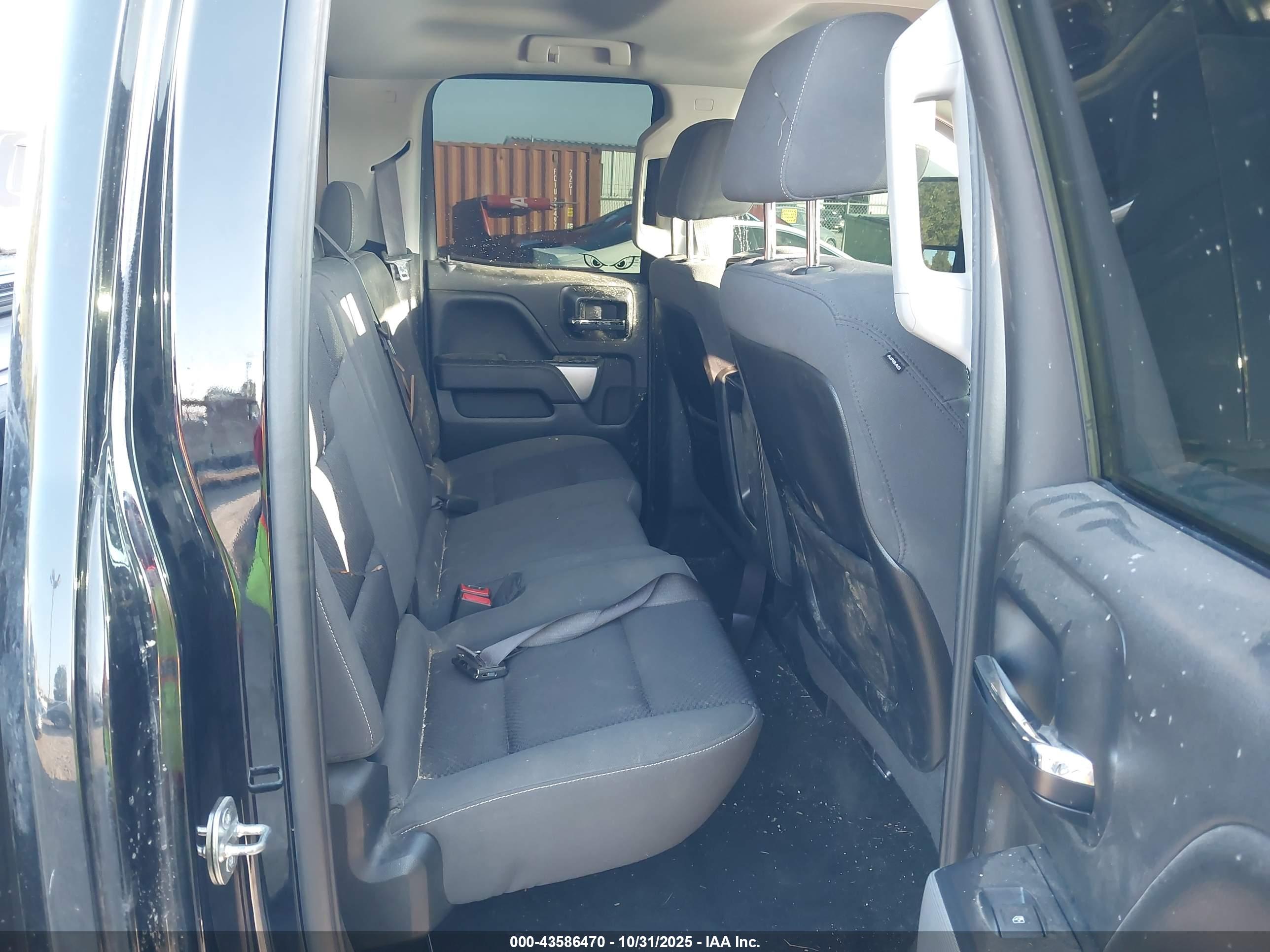 CHEVROLET SILVERADO image 8