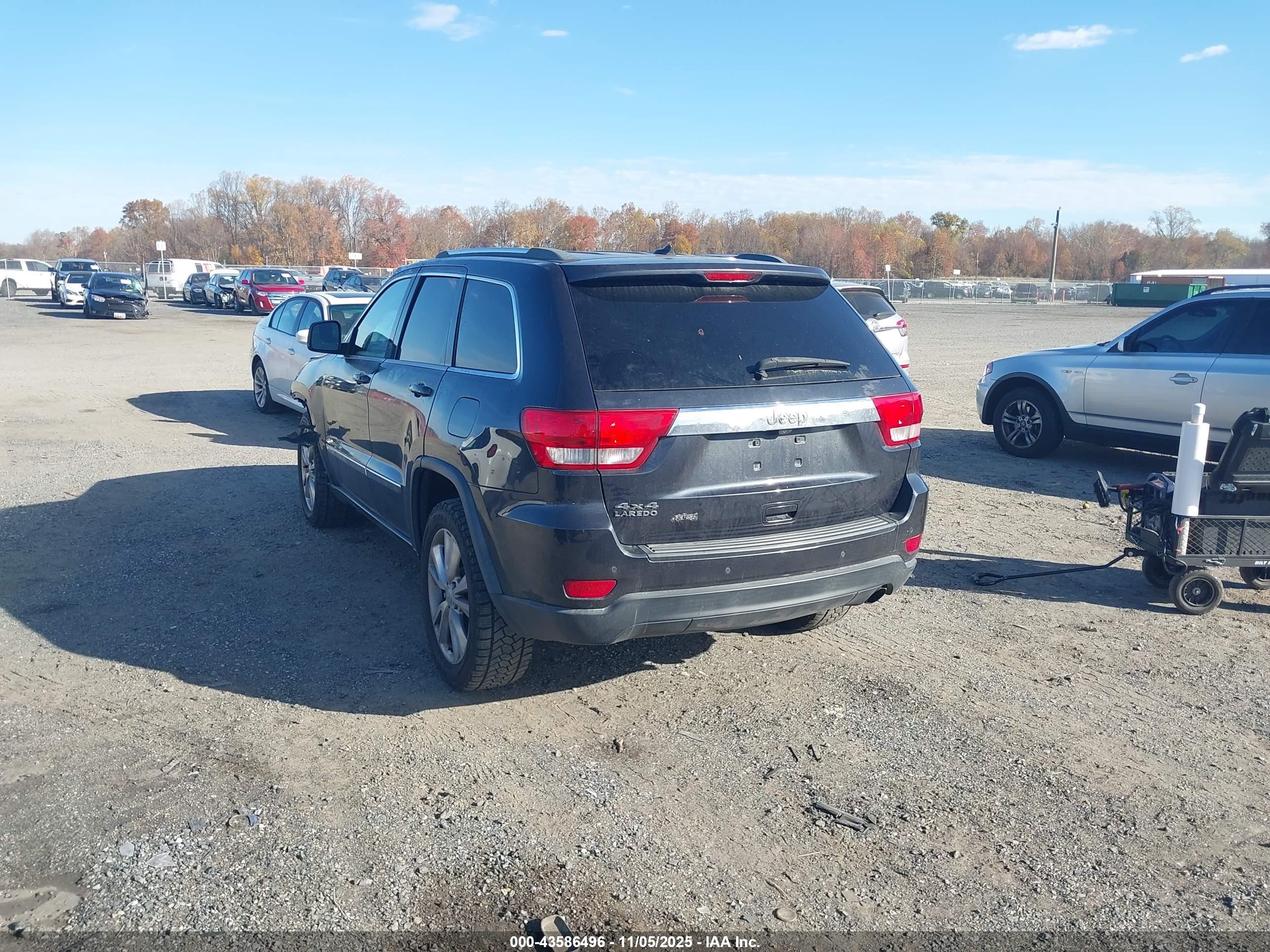 JEEP GRAND image 3