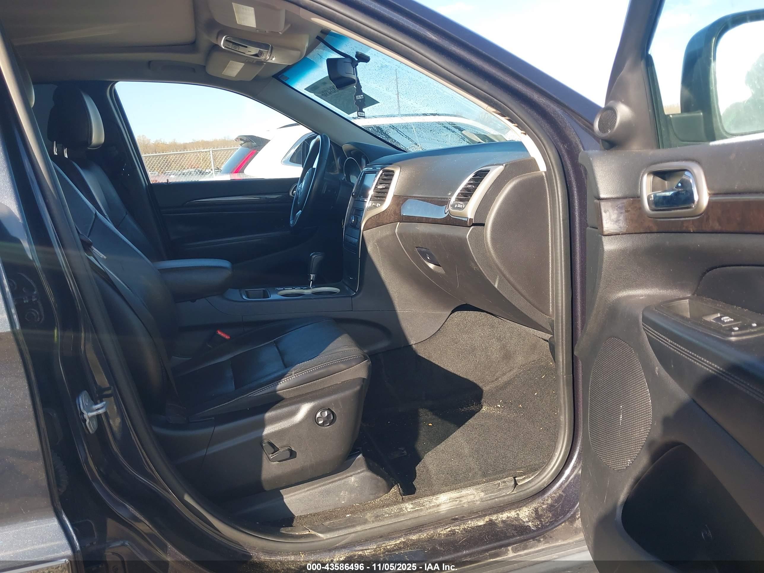 JEEP GRAND image 5
