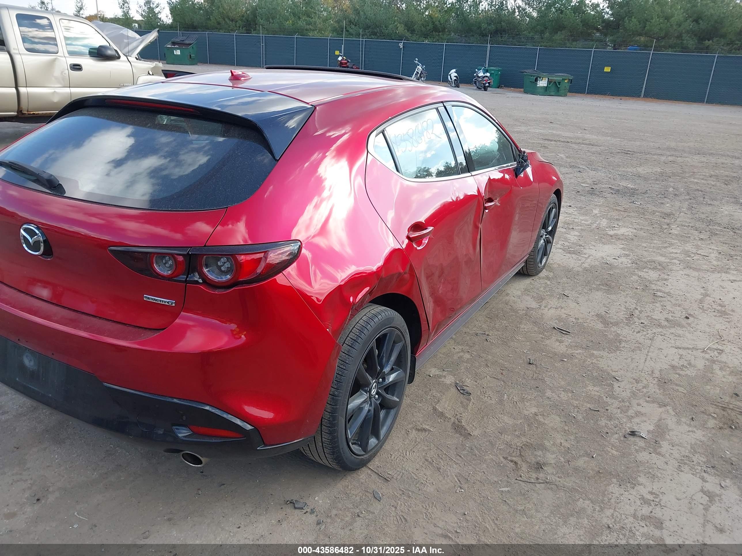 MAZDA MAZDA3 image 6