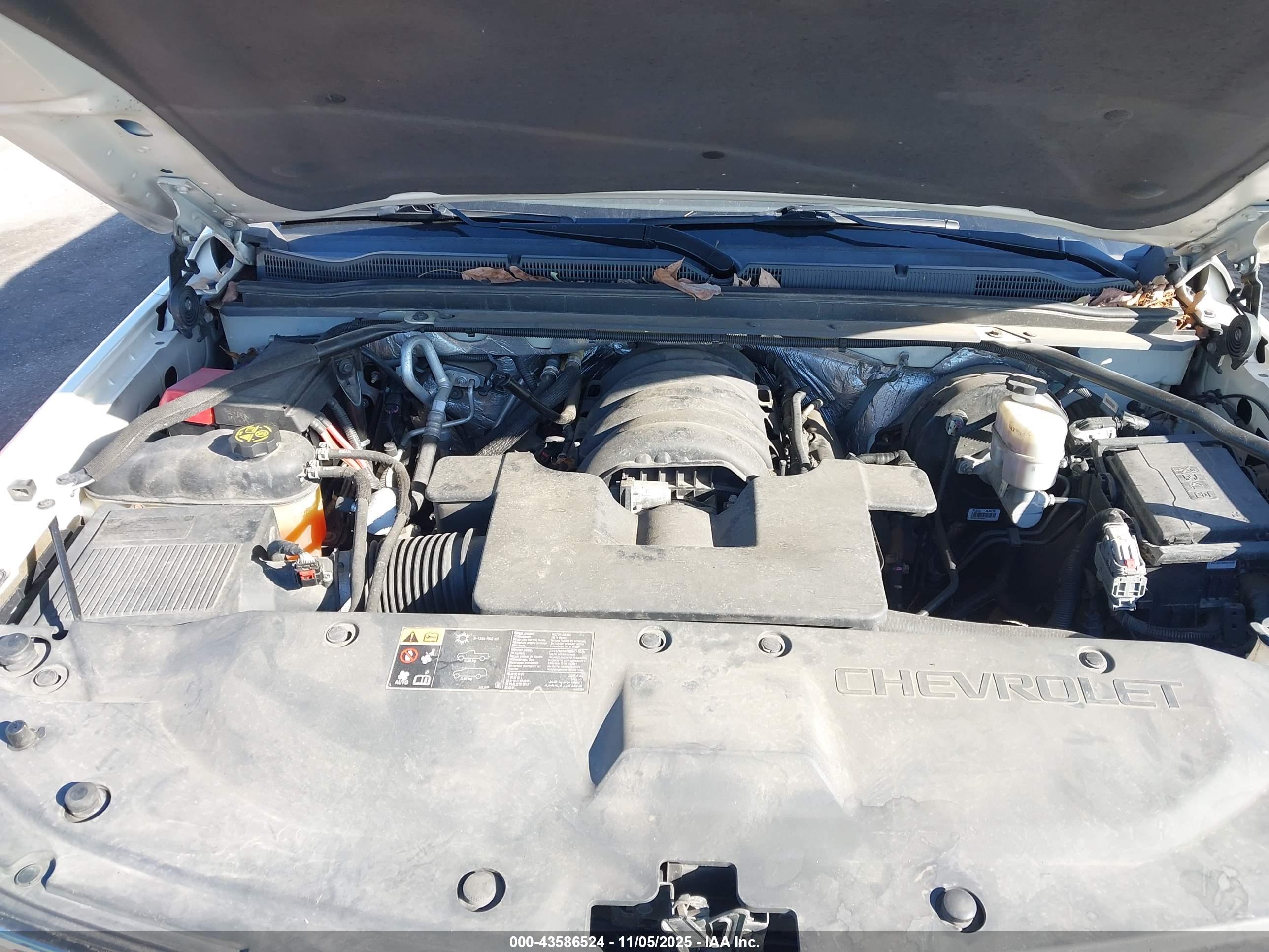 CHEVROLET SUBURBAN image 10