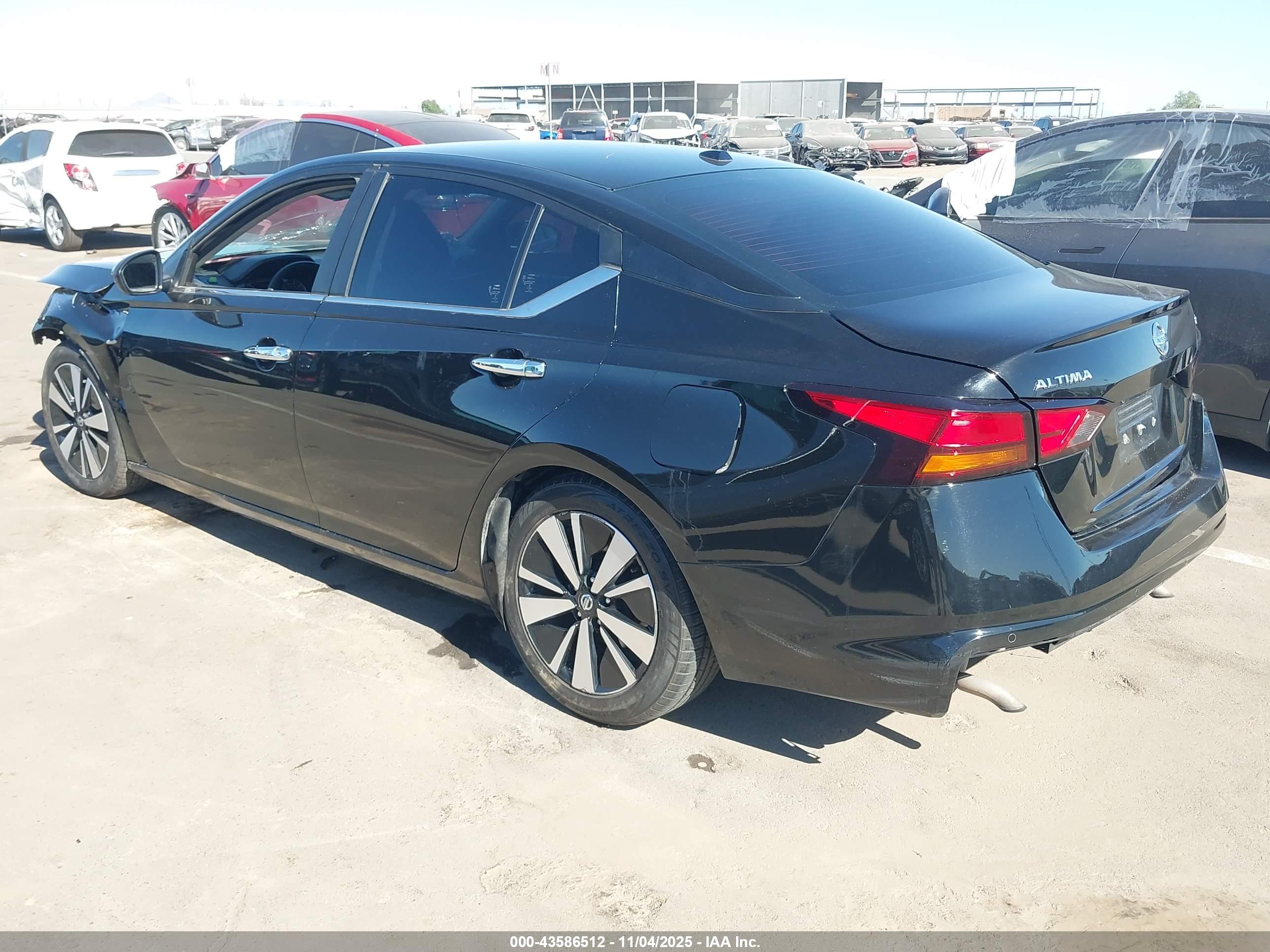 NISSAN ALTIMA image 3