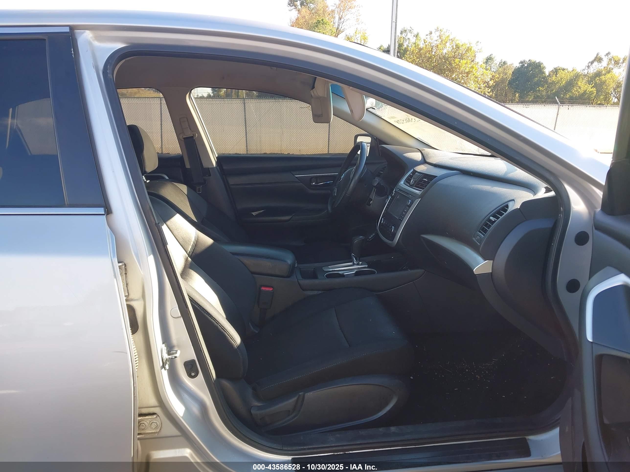 NISSAN ALTIMA image 5