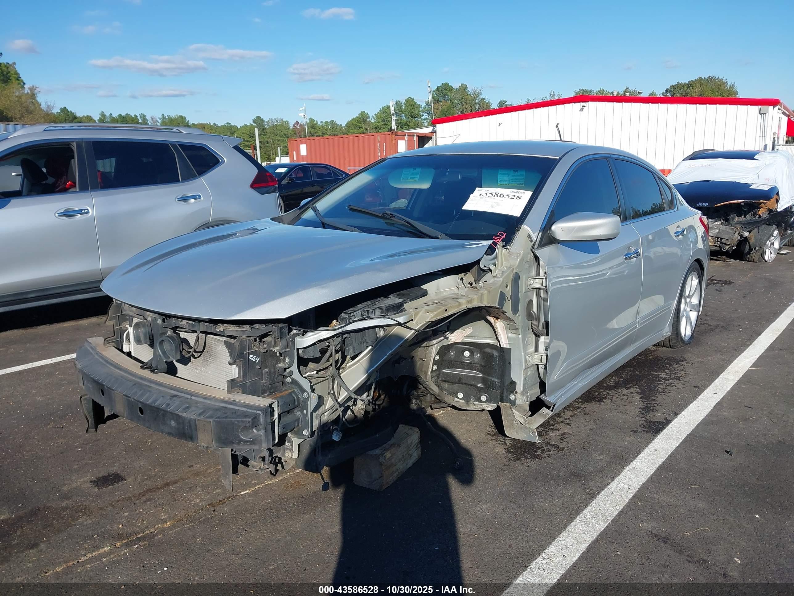 NISSAN ALTIMA image 6