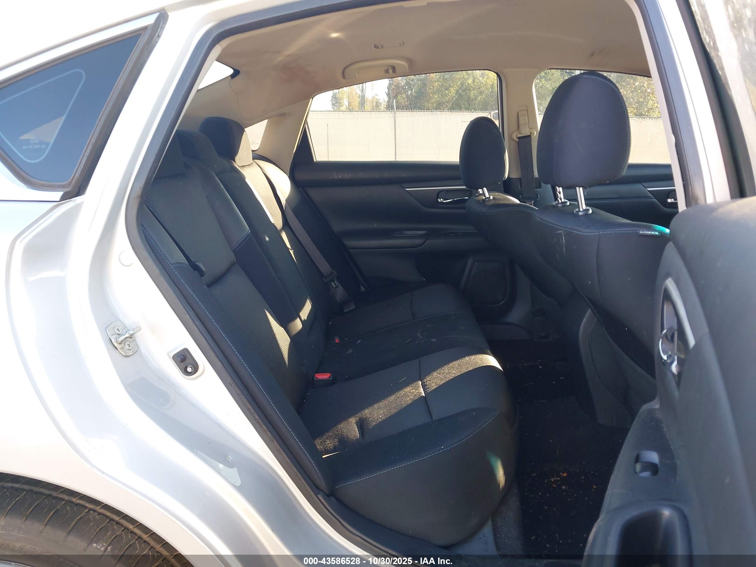 NISSAN ALTIMA image 8