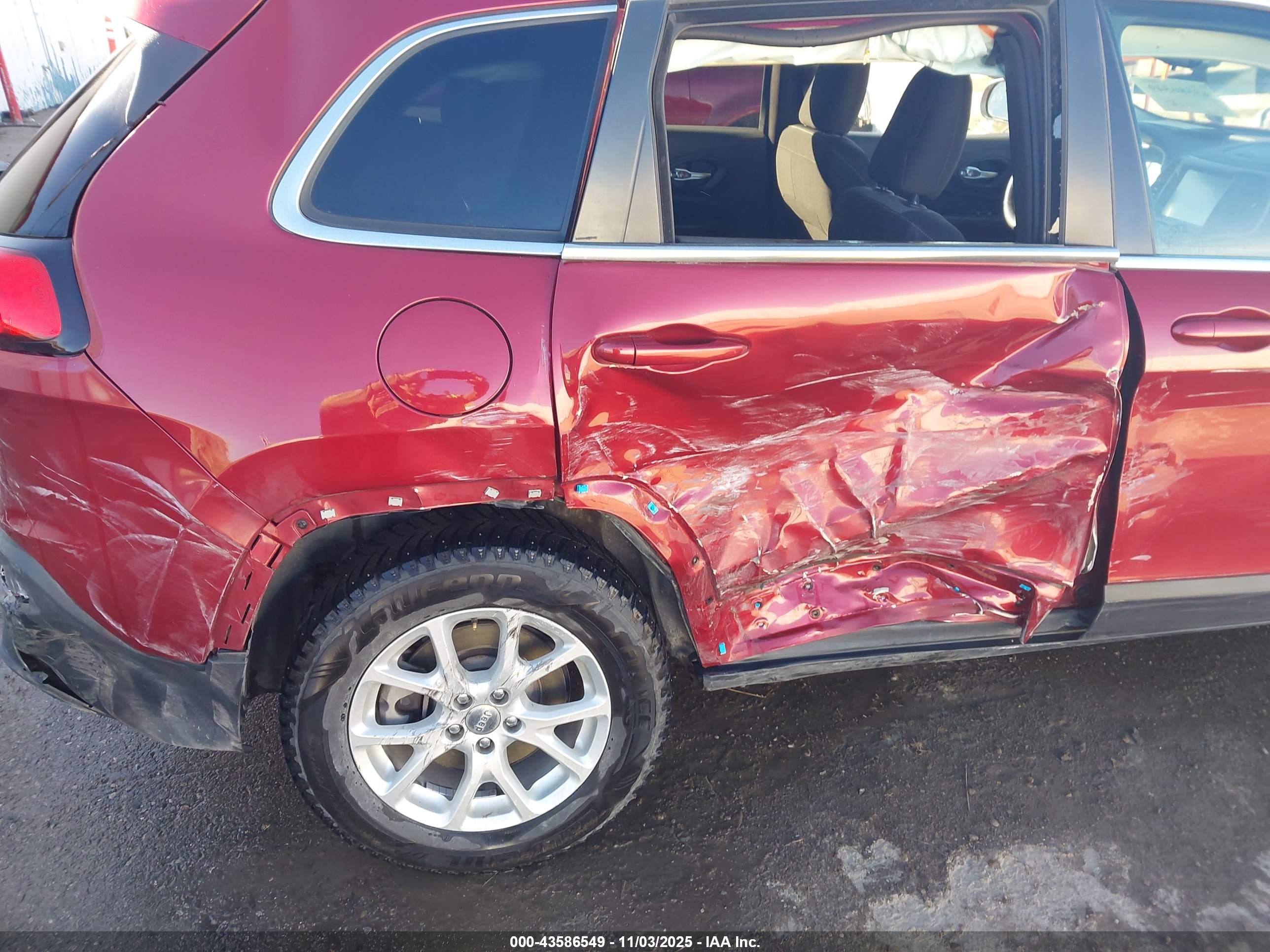JEEP CHEROKEE image 6