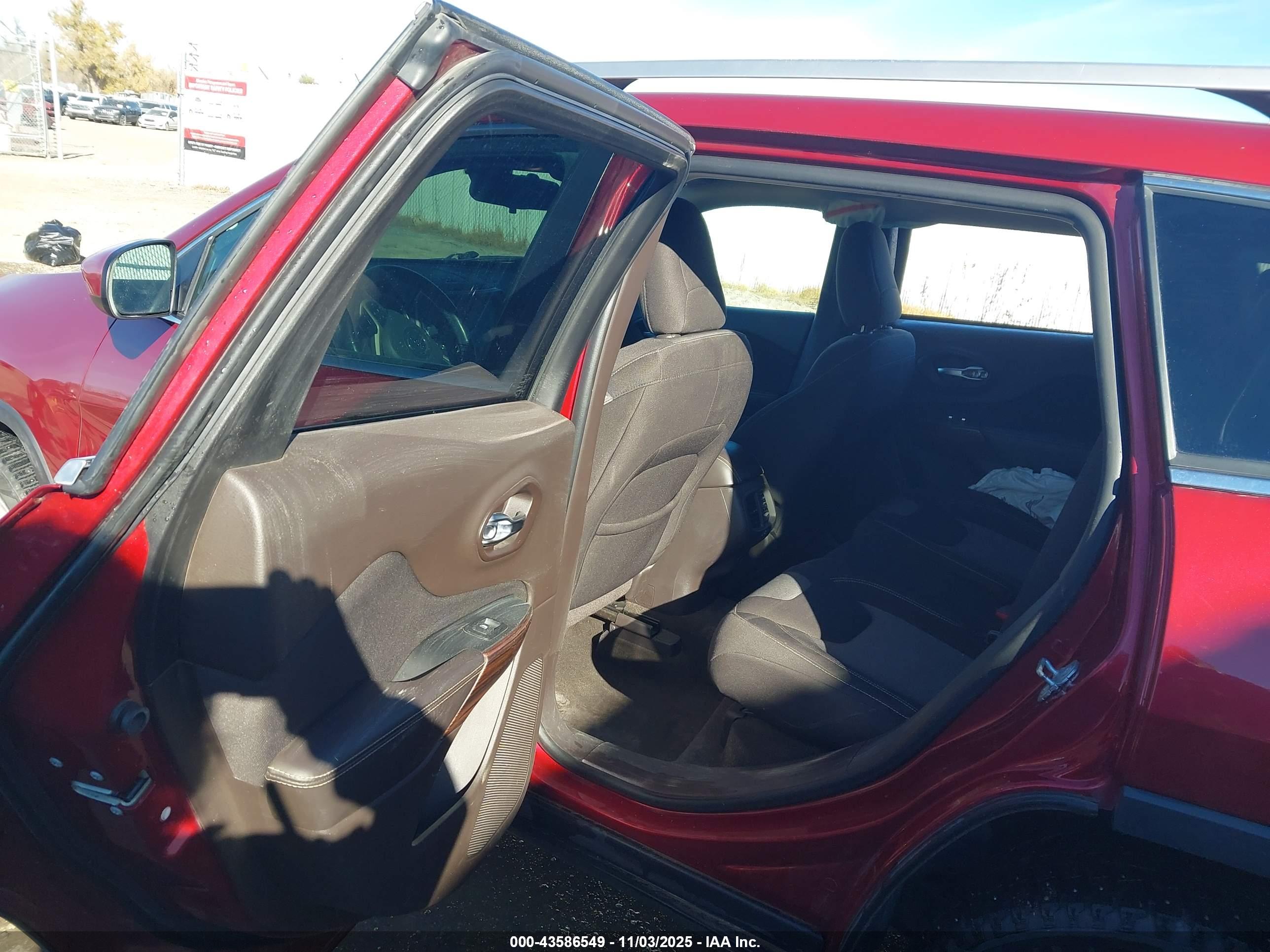 JEEP CHEROKEE image 8