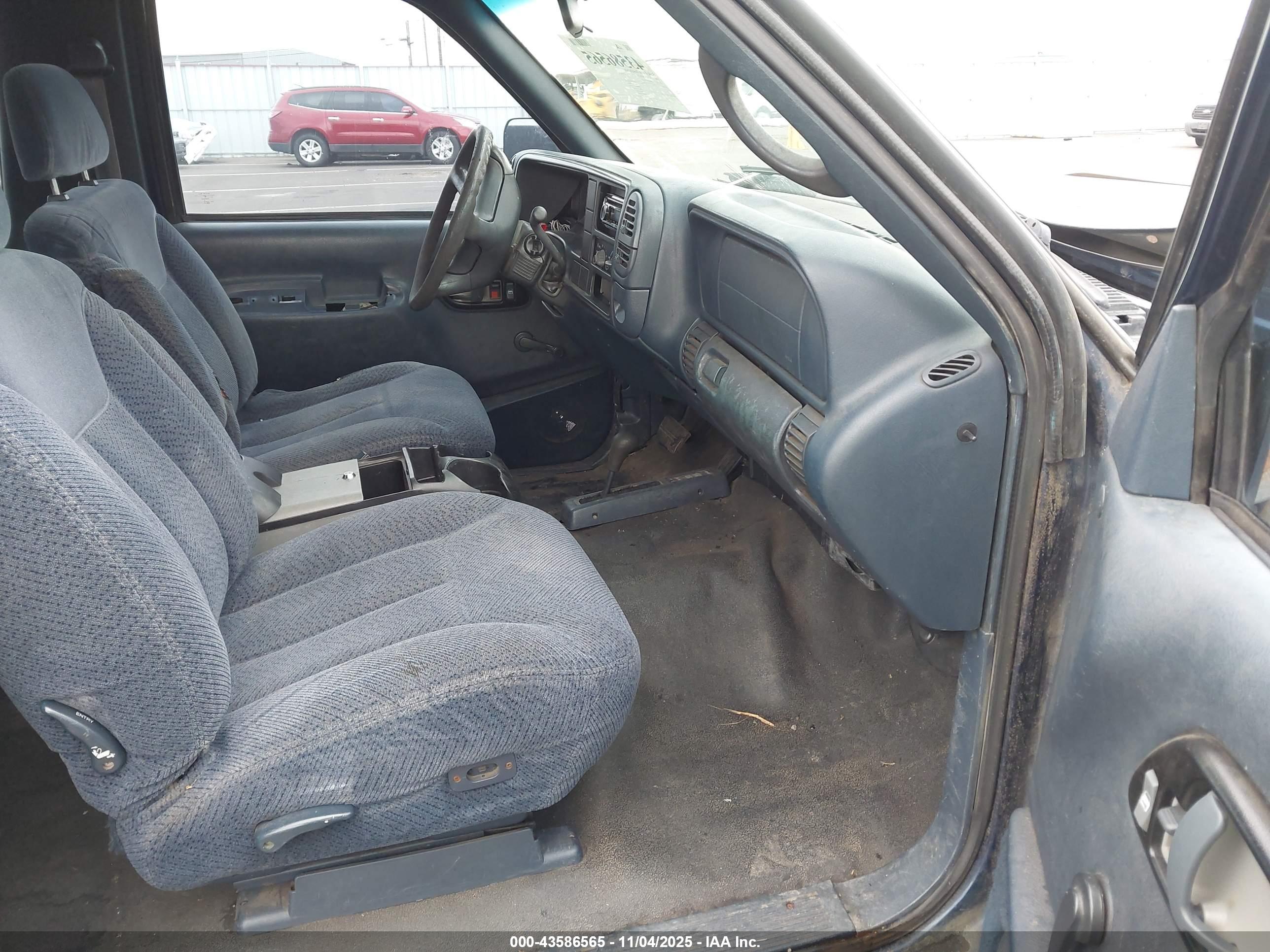 CHEVROLET TAHOE image 5
