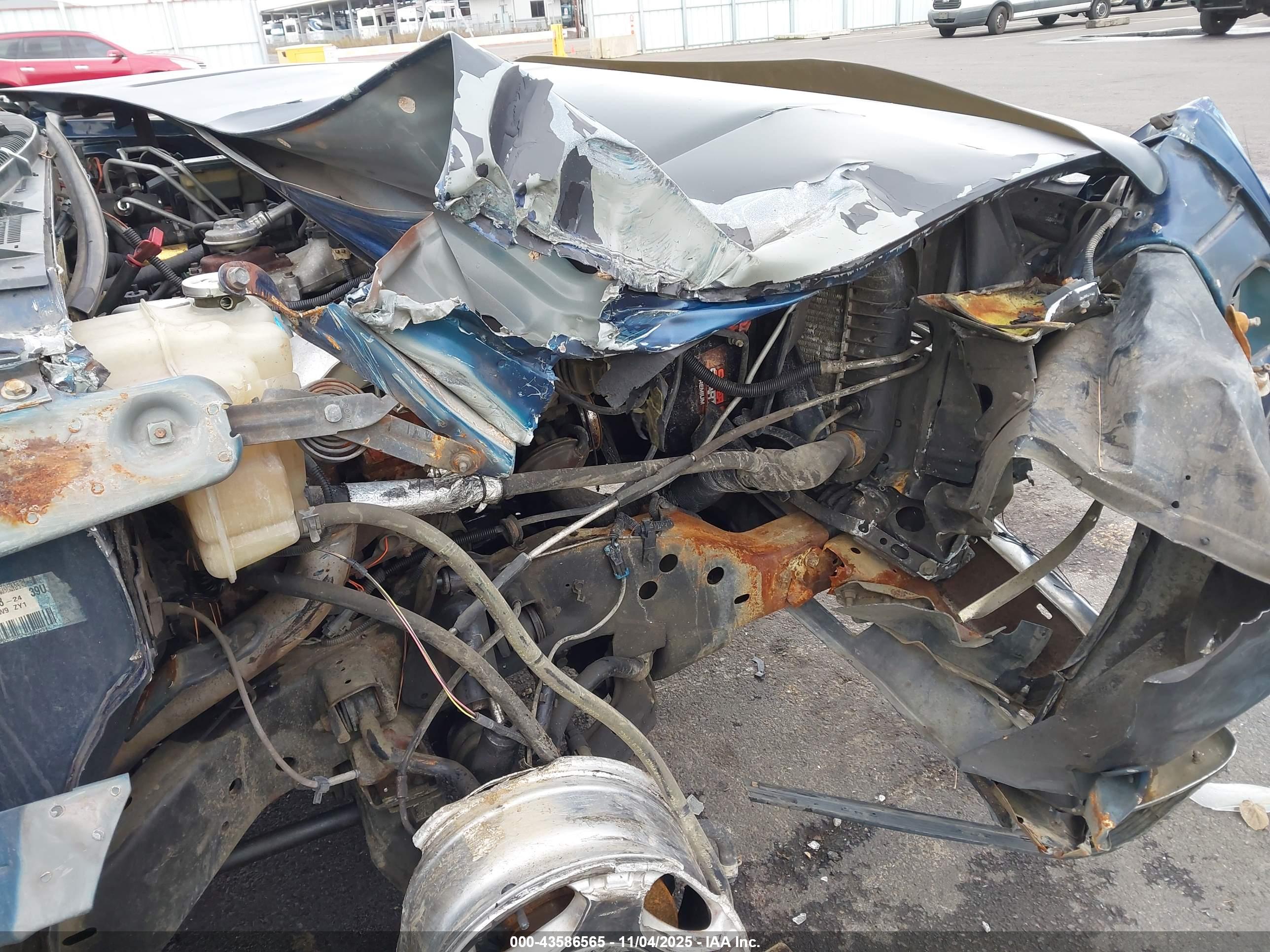 CHEVROLET TAHOE image 6