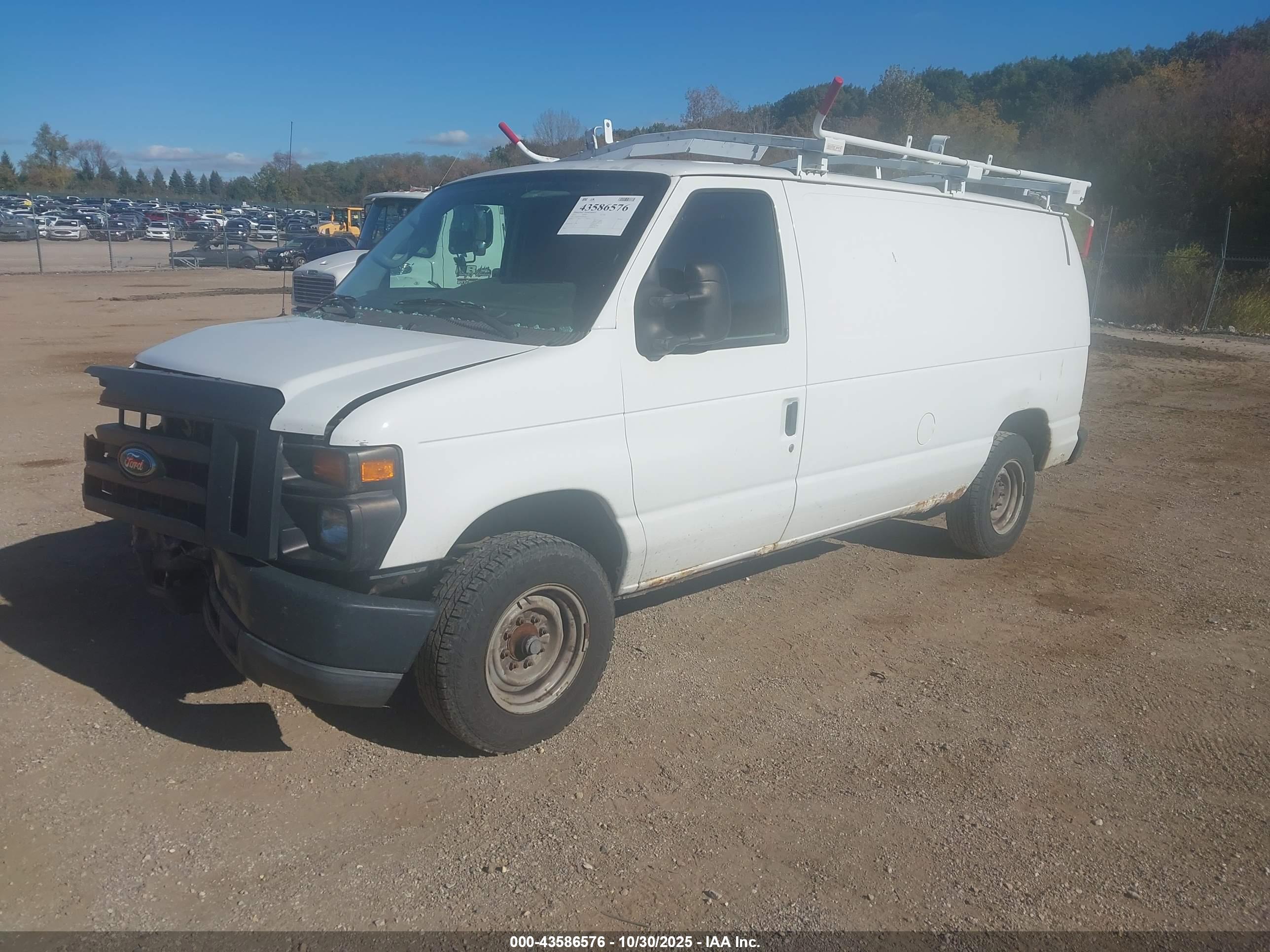 FORD E-150 image 2
