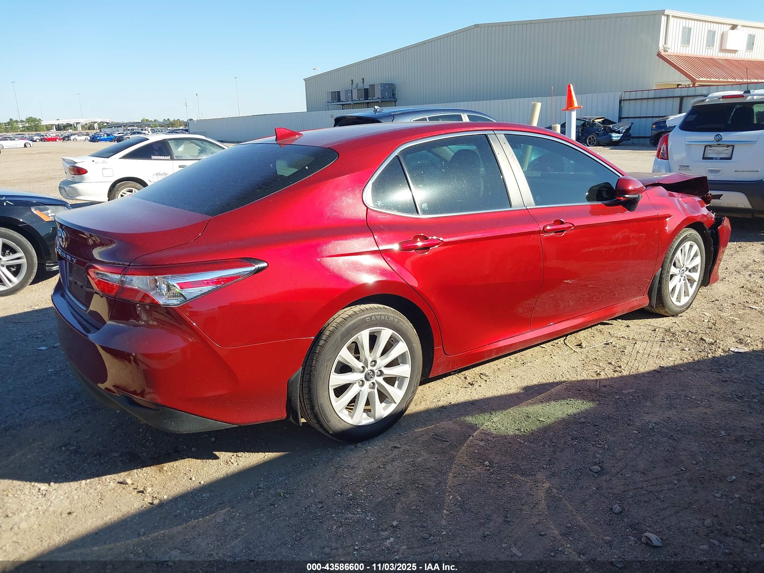 TOYOTA CAMRY image 4