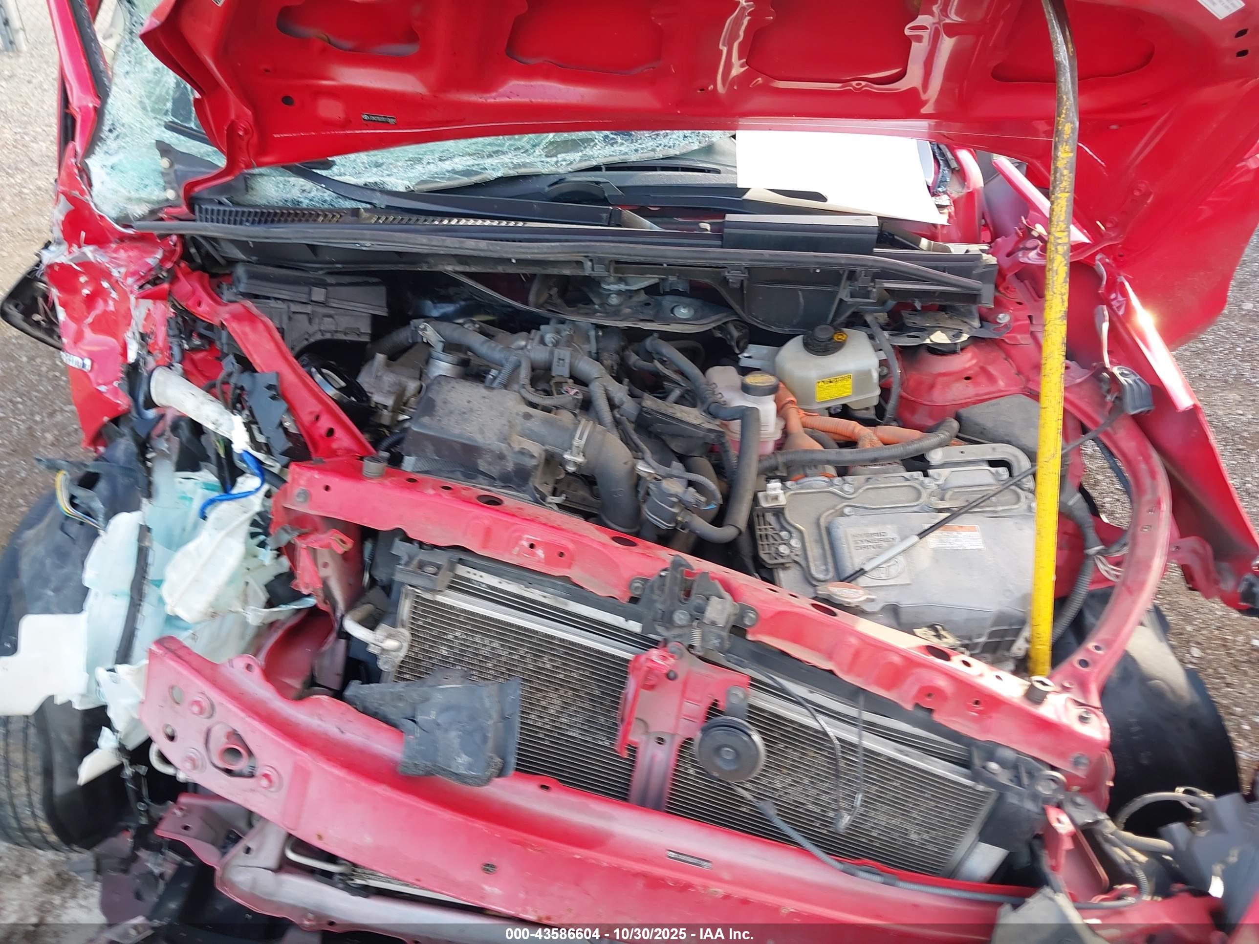 TOYOTA PRIUS image 10