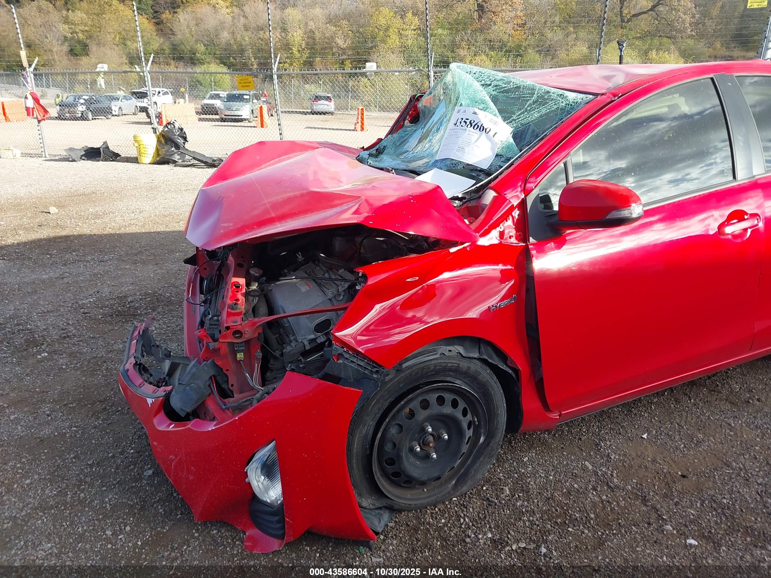 TOYOTA PRIUS image 6