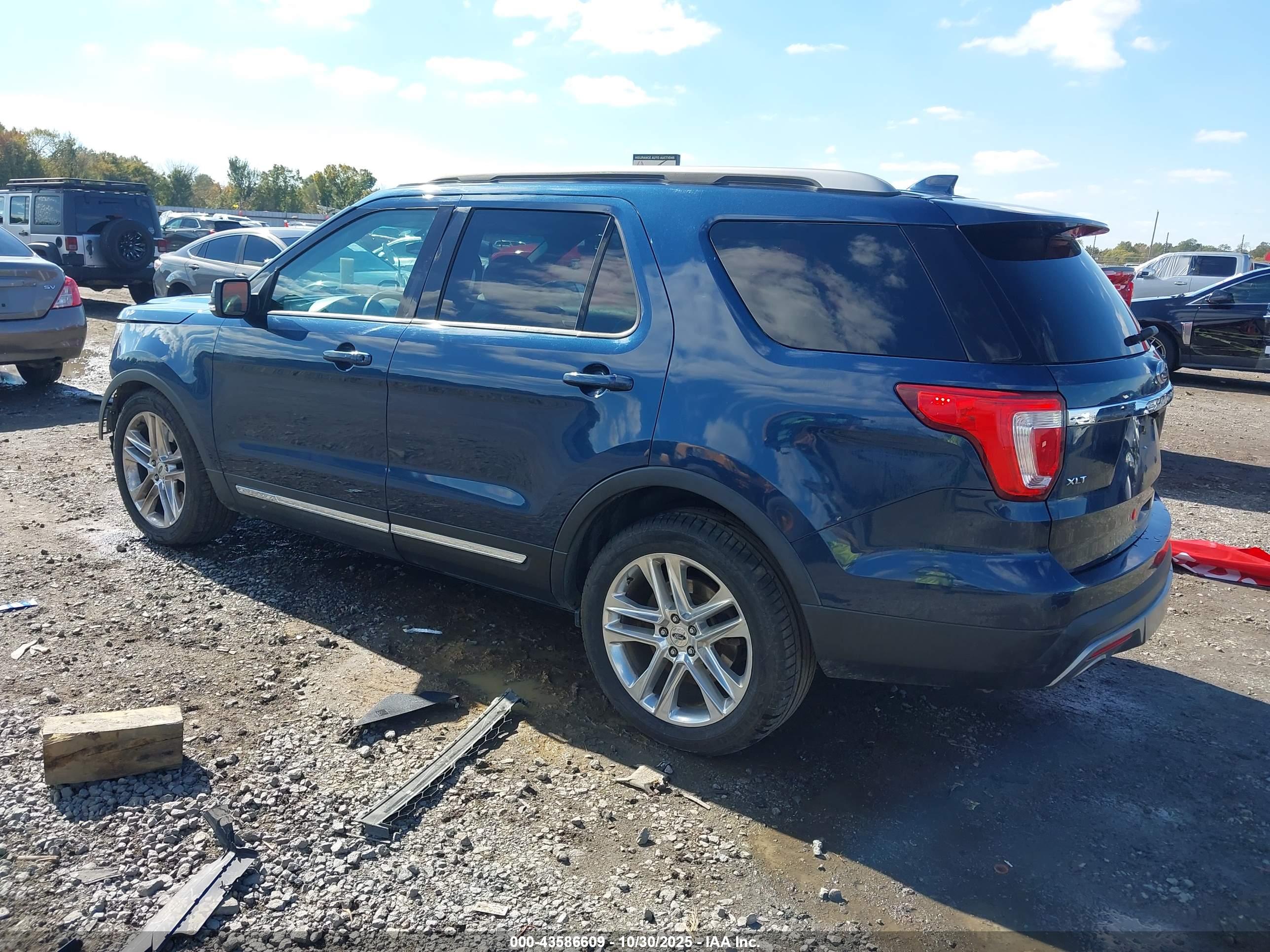 FORD EXPLORER image 3