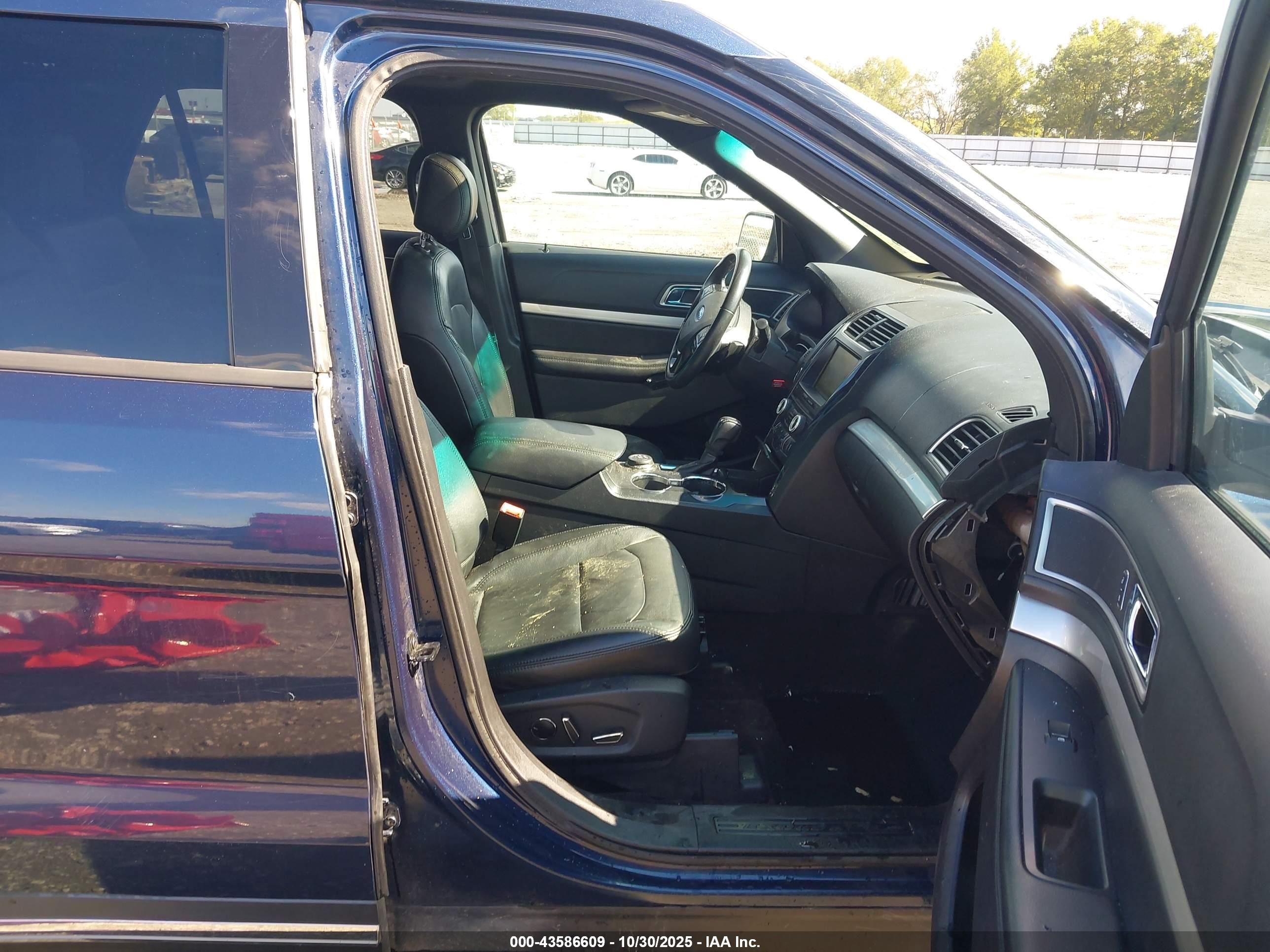 FORD EXPLORER image 5