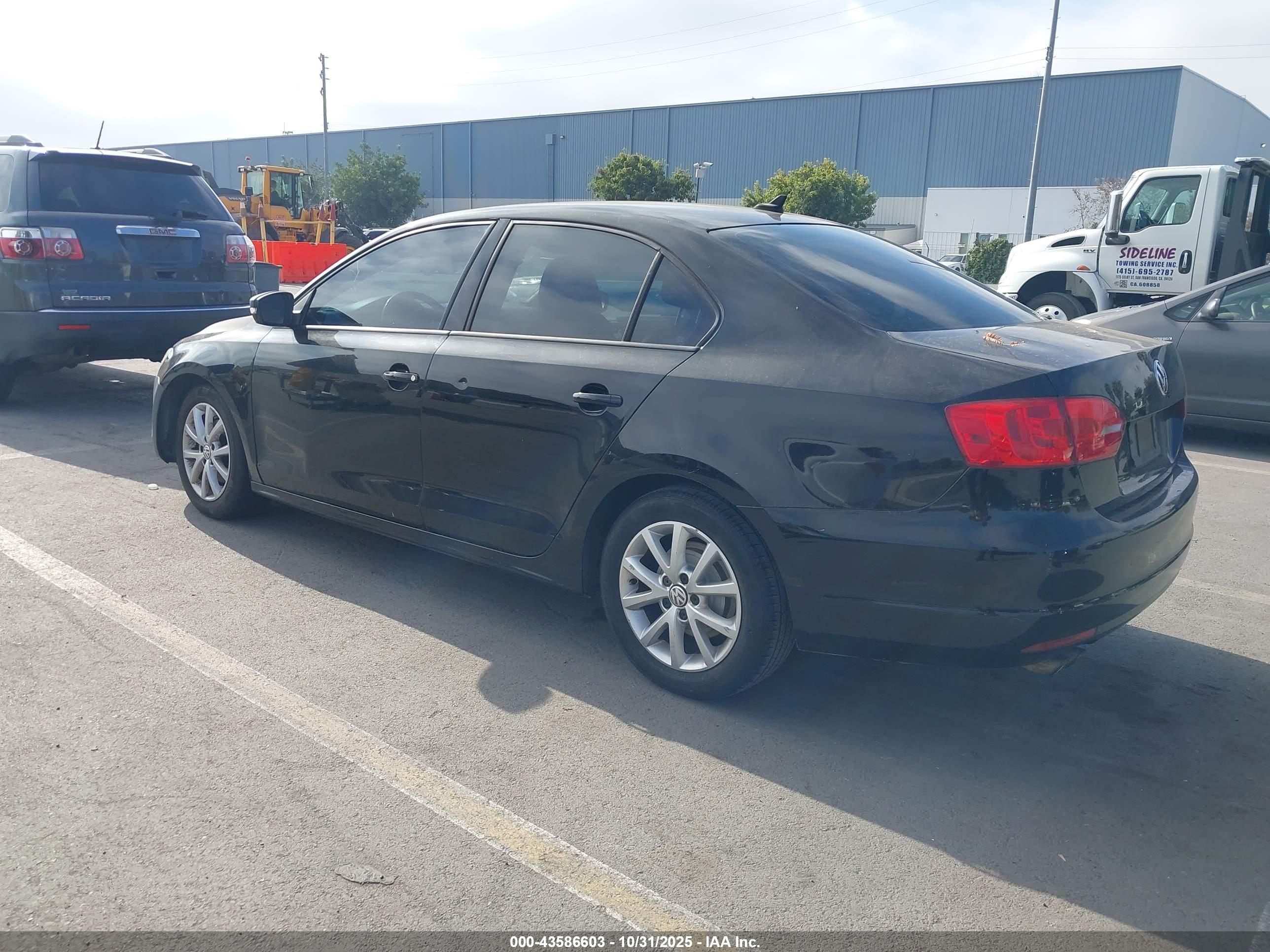 VOLKSWAGEN JETTA image 3