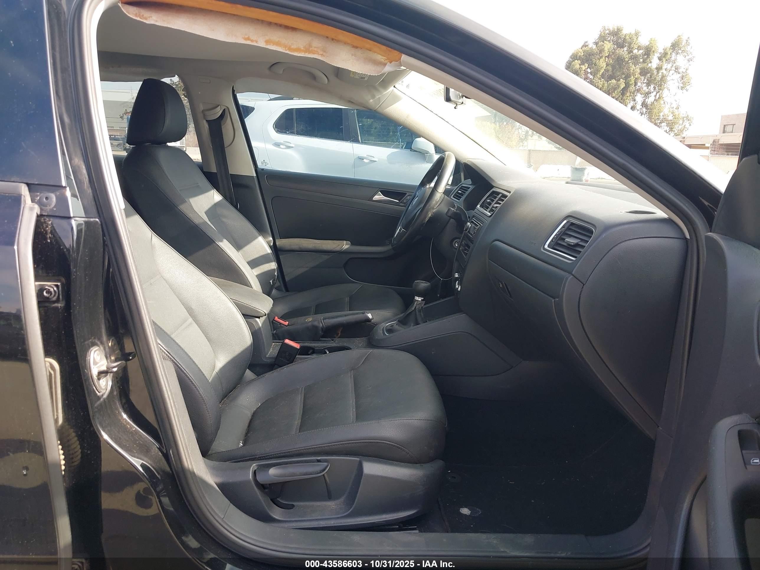 VOLKSWAGEN JETTA image 5