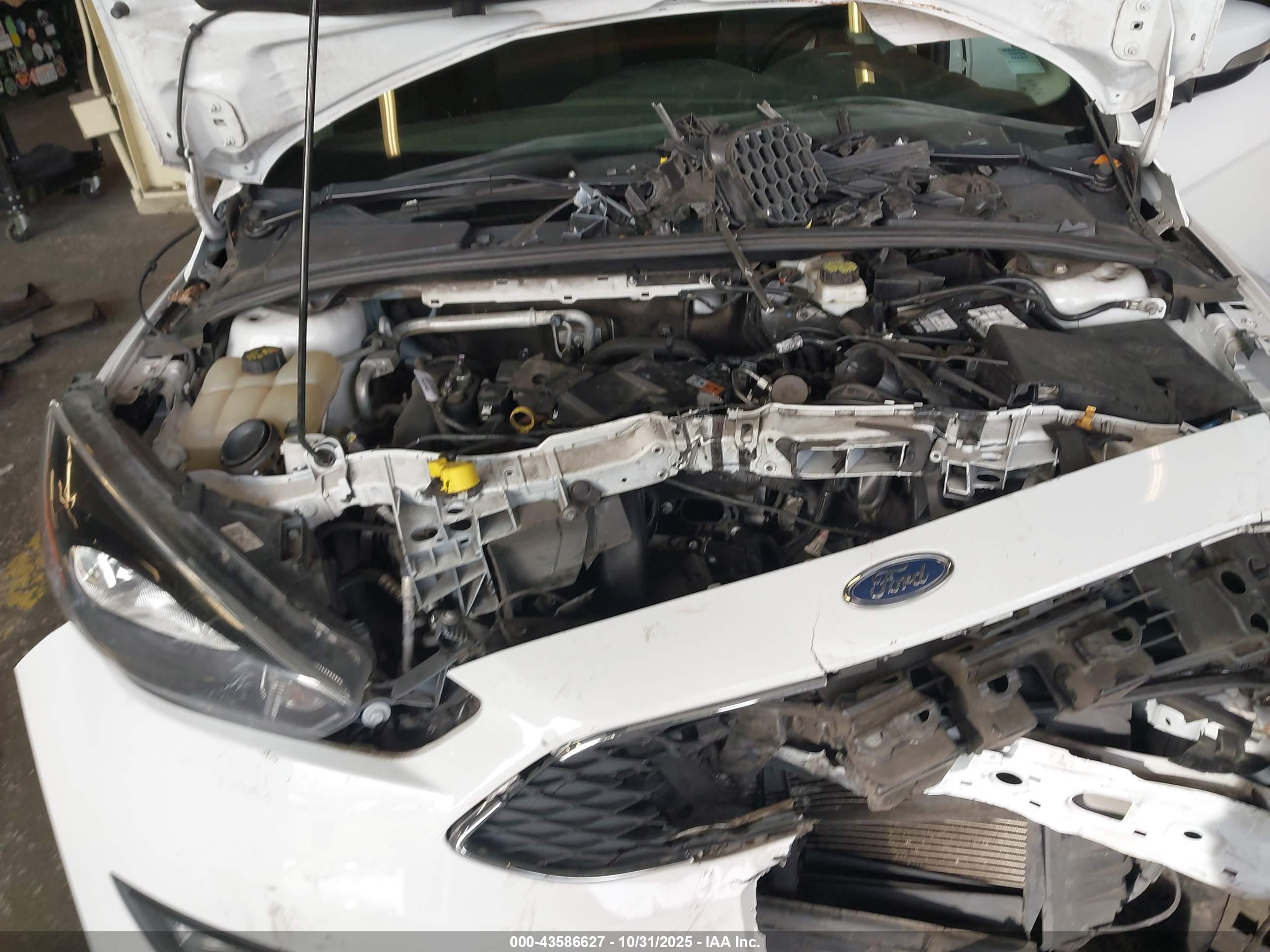FORD FOCUS image 10