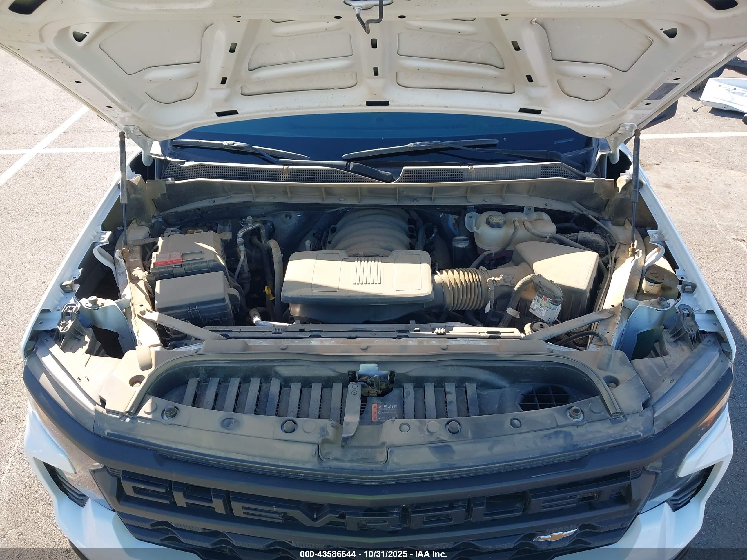 CHEVROLET SILVERADO image 10