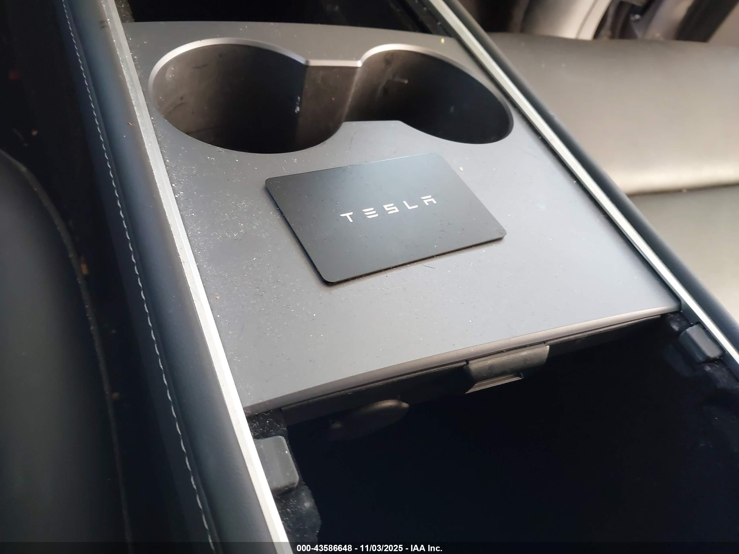 TESLA MODEL image 11