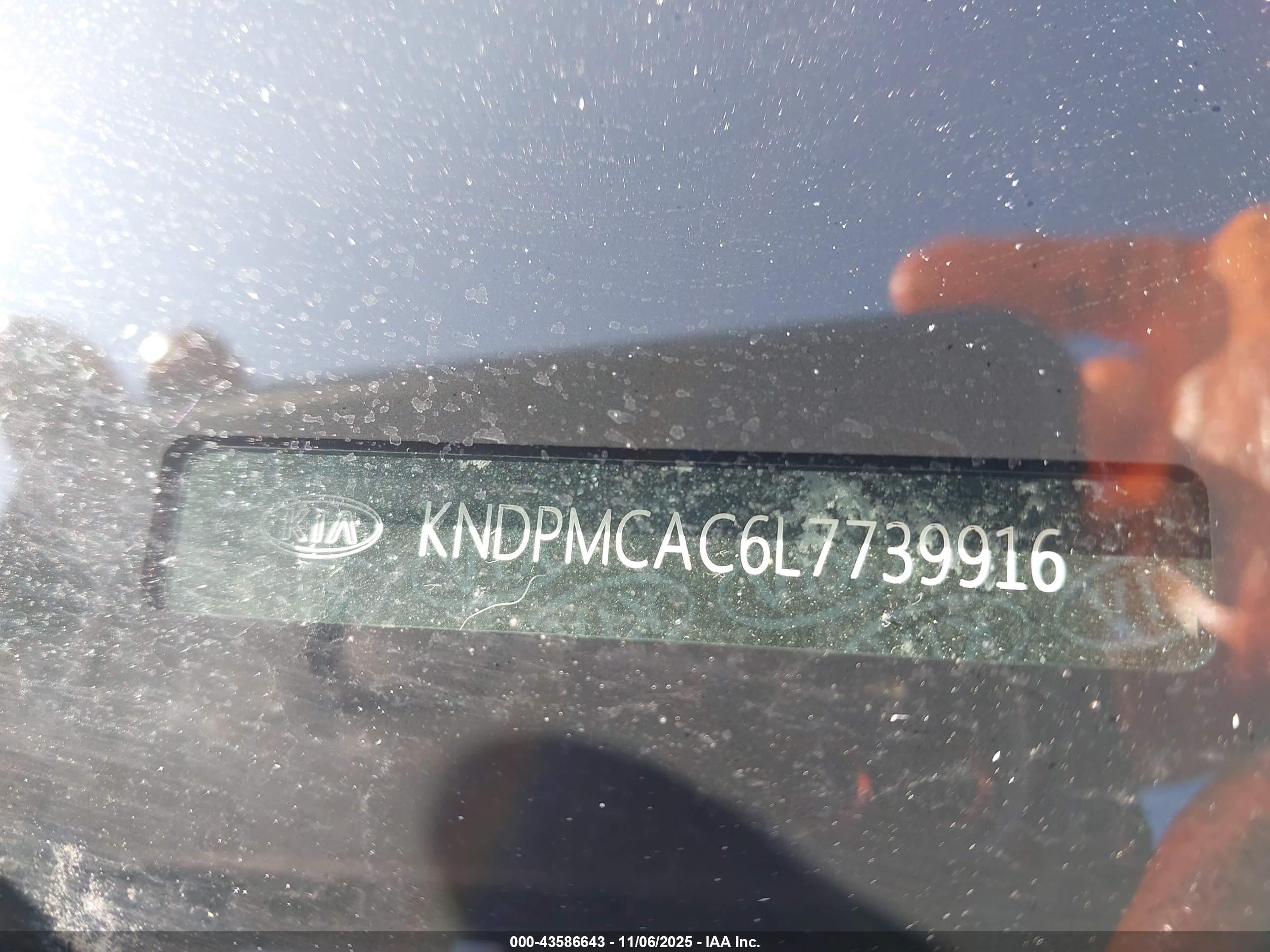 KIA SPORTAGE image 9