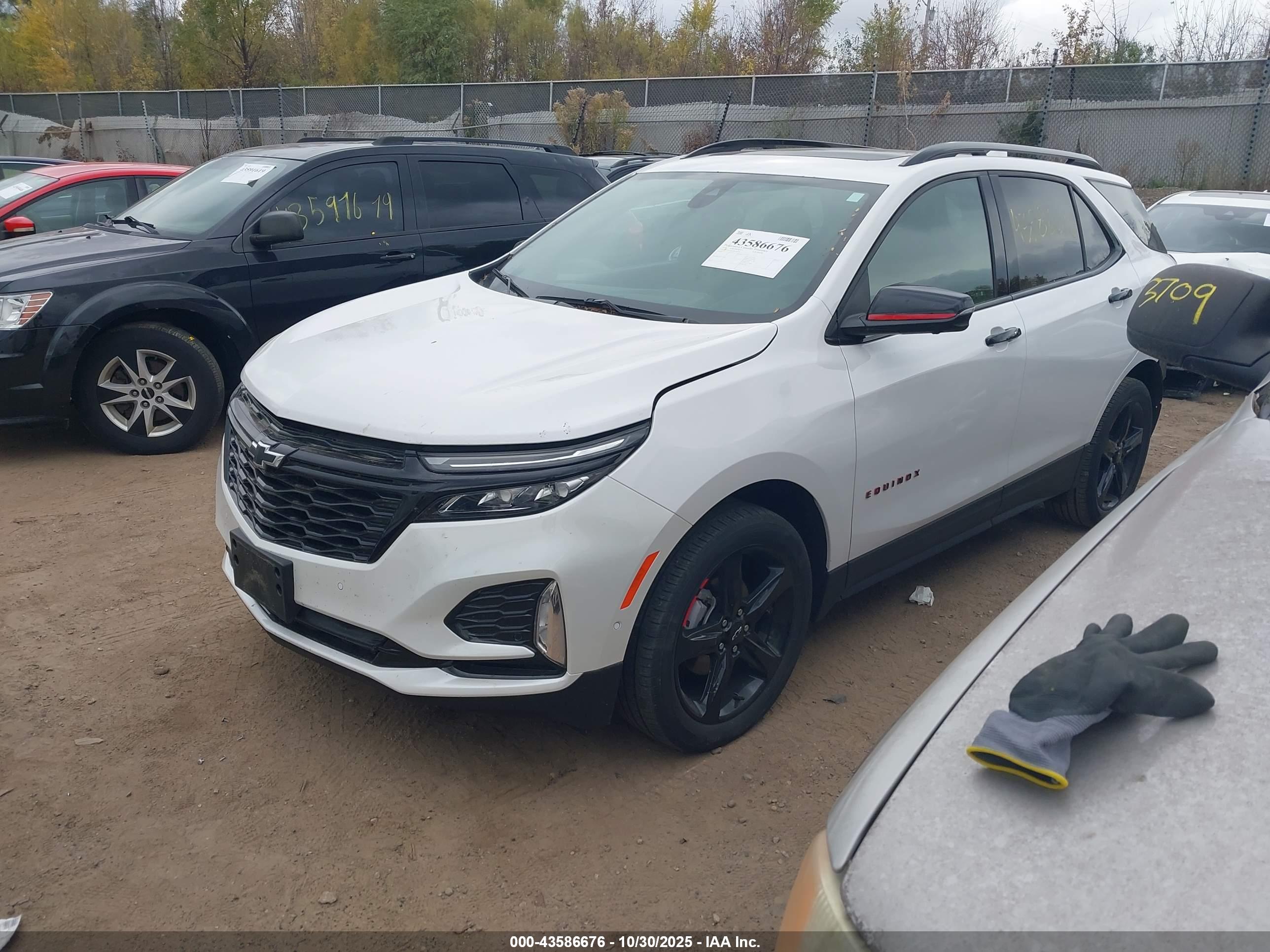 CHEVROLET EQUINOX image 2
